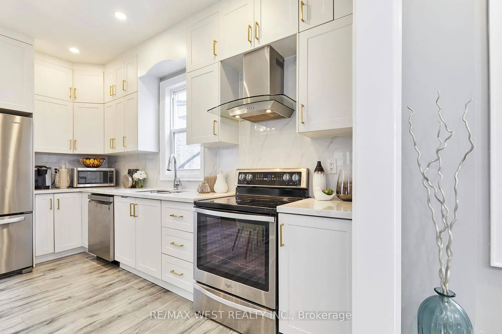 Photo 10 of 235 Dearborn Avenue, Oshawa, O'Neill — HOMEH