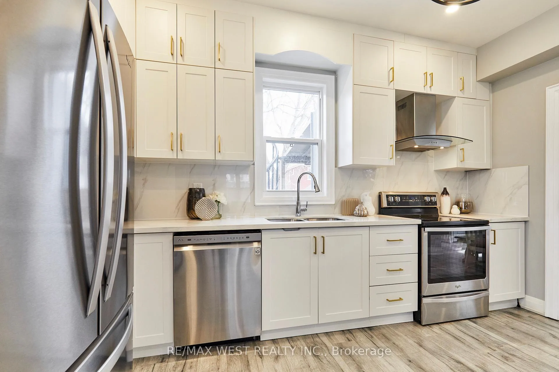 Photo 13 of 235 Dearborn Avenue, Oshawa, O'Neill — HOMEH