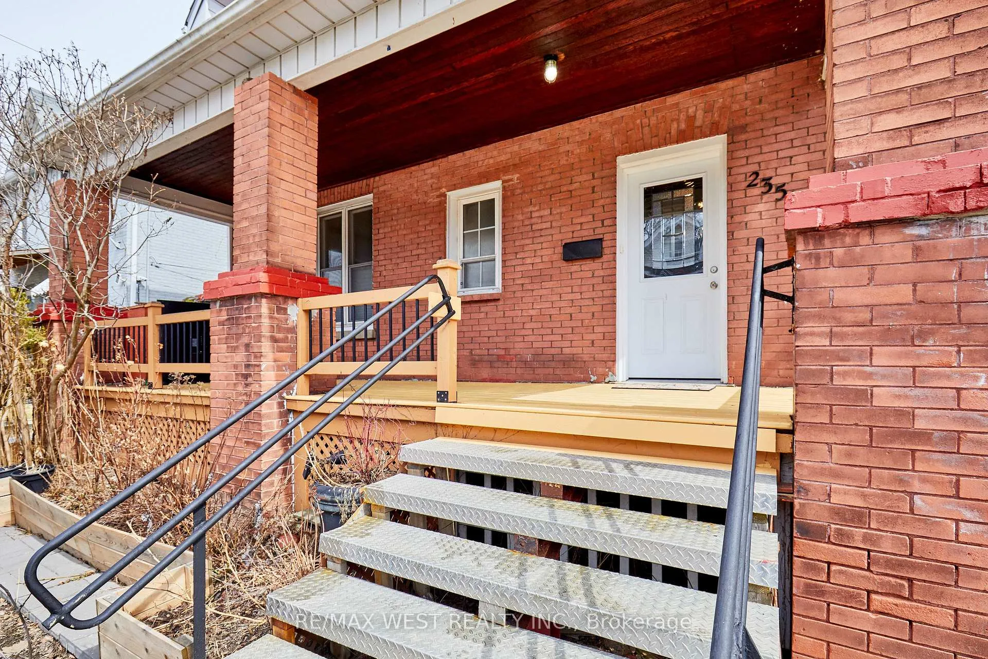 Photo 33 of 235 Dearborn Avenue, Oshawa, O'Neill — HOMEH