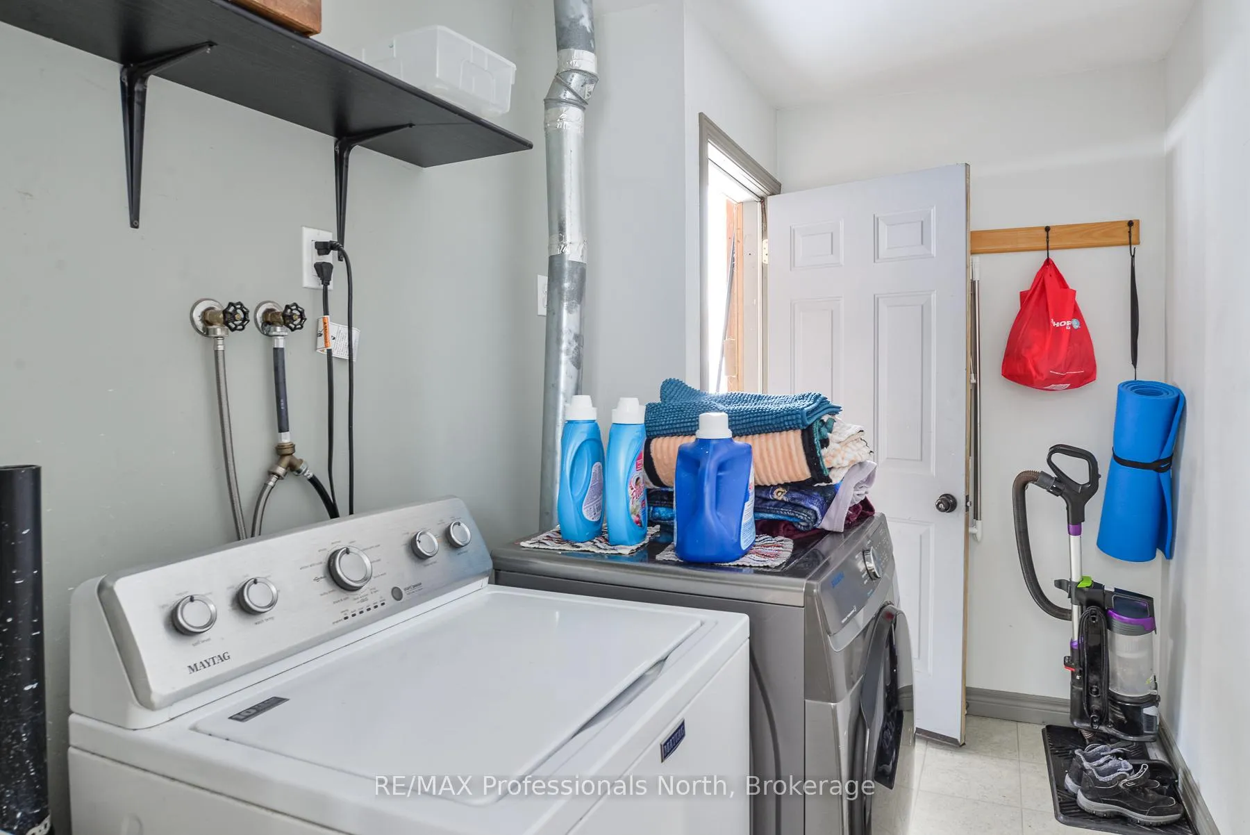 Photo 20 of 76 Westvale Drive, Bracebridge, Monck (Bracebridge) — HOMEH
