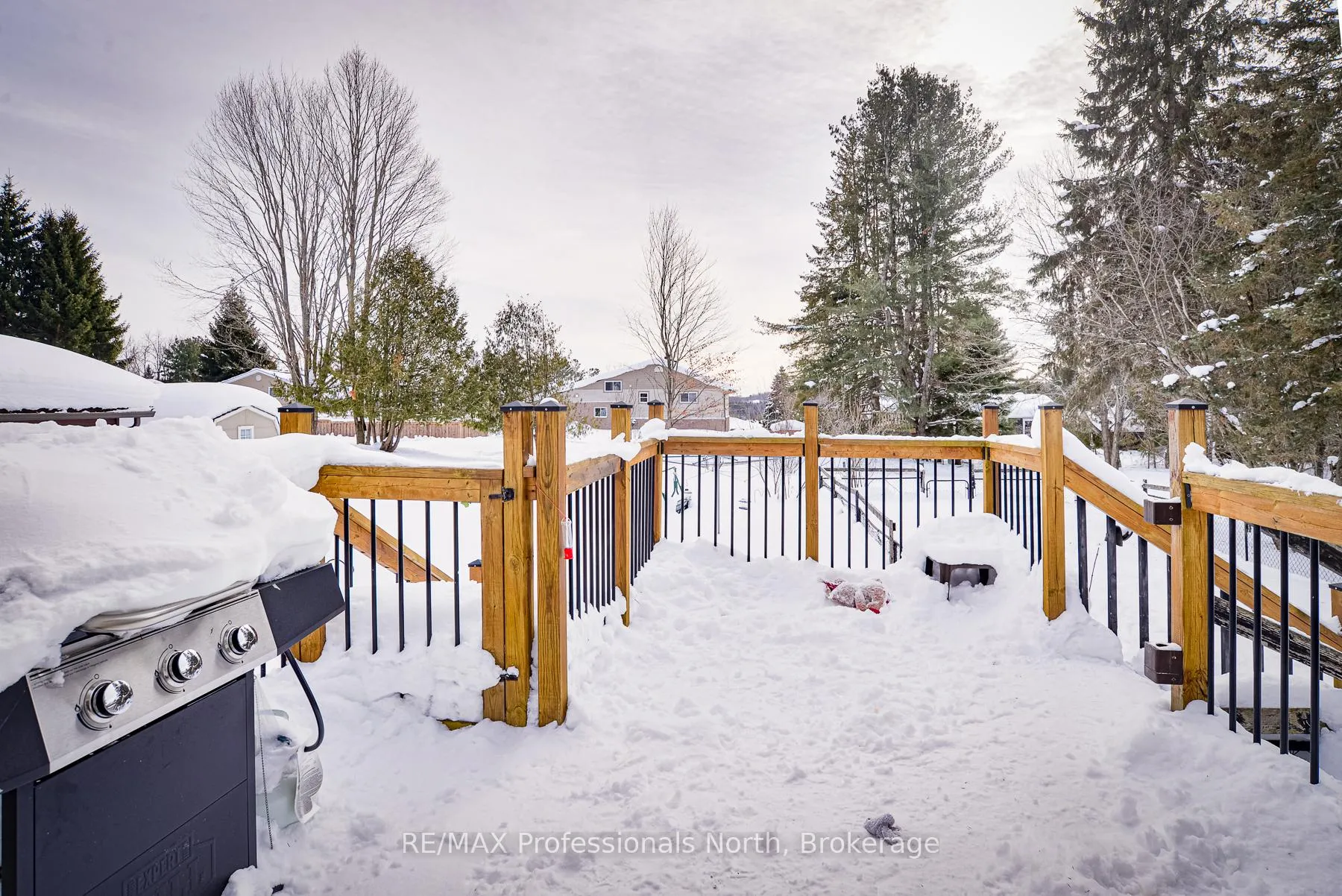 Photo 21 of 76 Westvale Drive, Bracebridge, Monck (Bracebridge) — HOMEH
