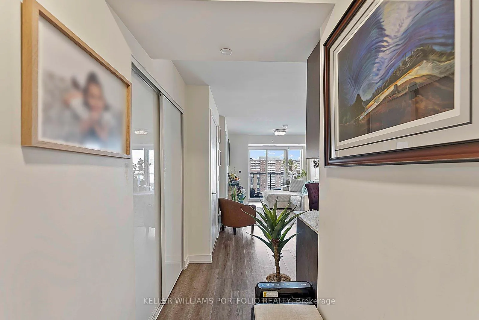 Photo 2 of Unit 1807, 10 Wilby Crescent, North York, Weston — HOMEH