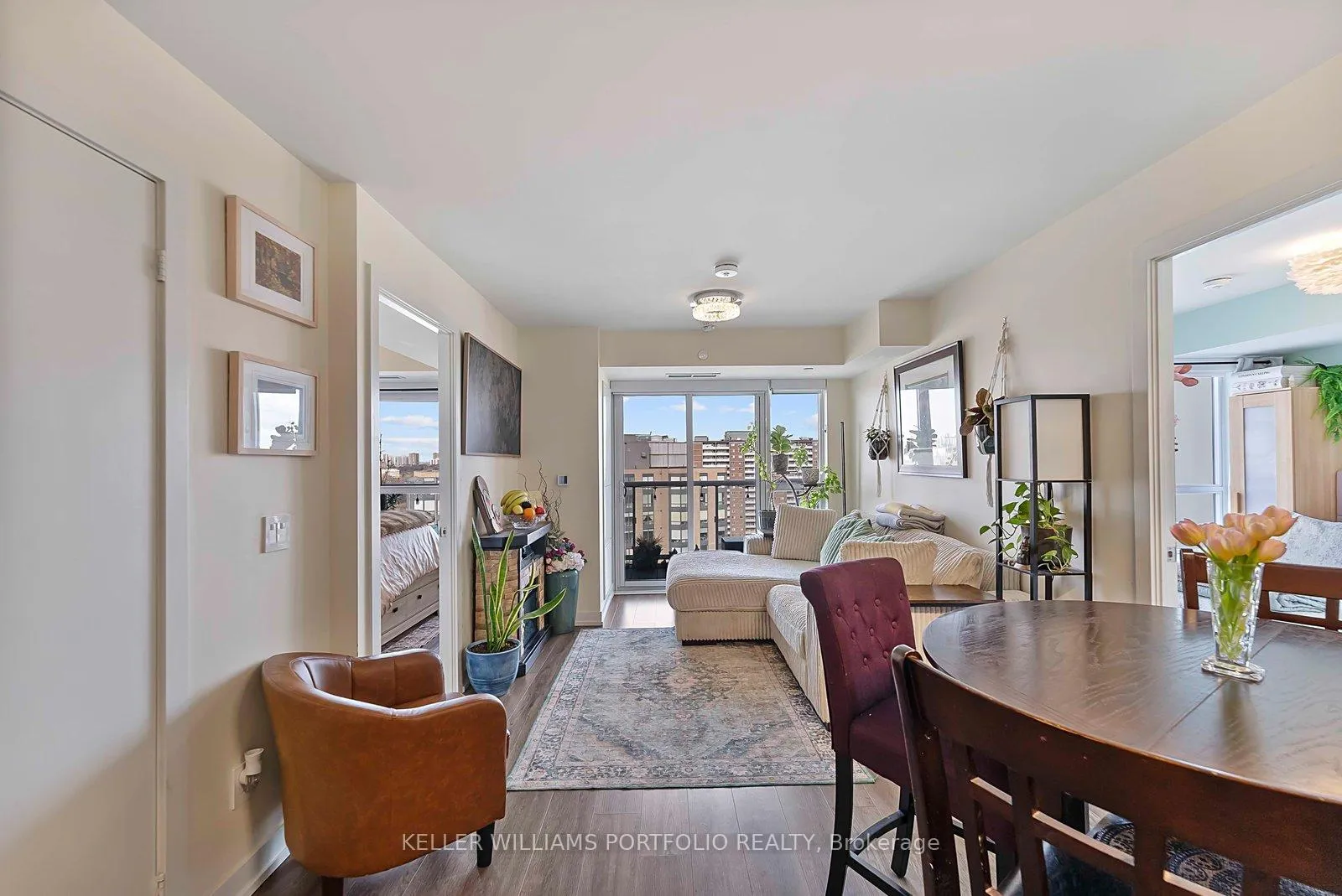 Photo 5 of Unit 1807, 10 Wilby Crescent, North York, Weston — HOMEH