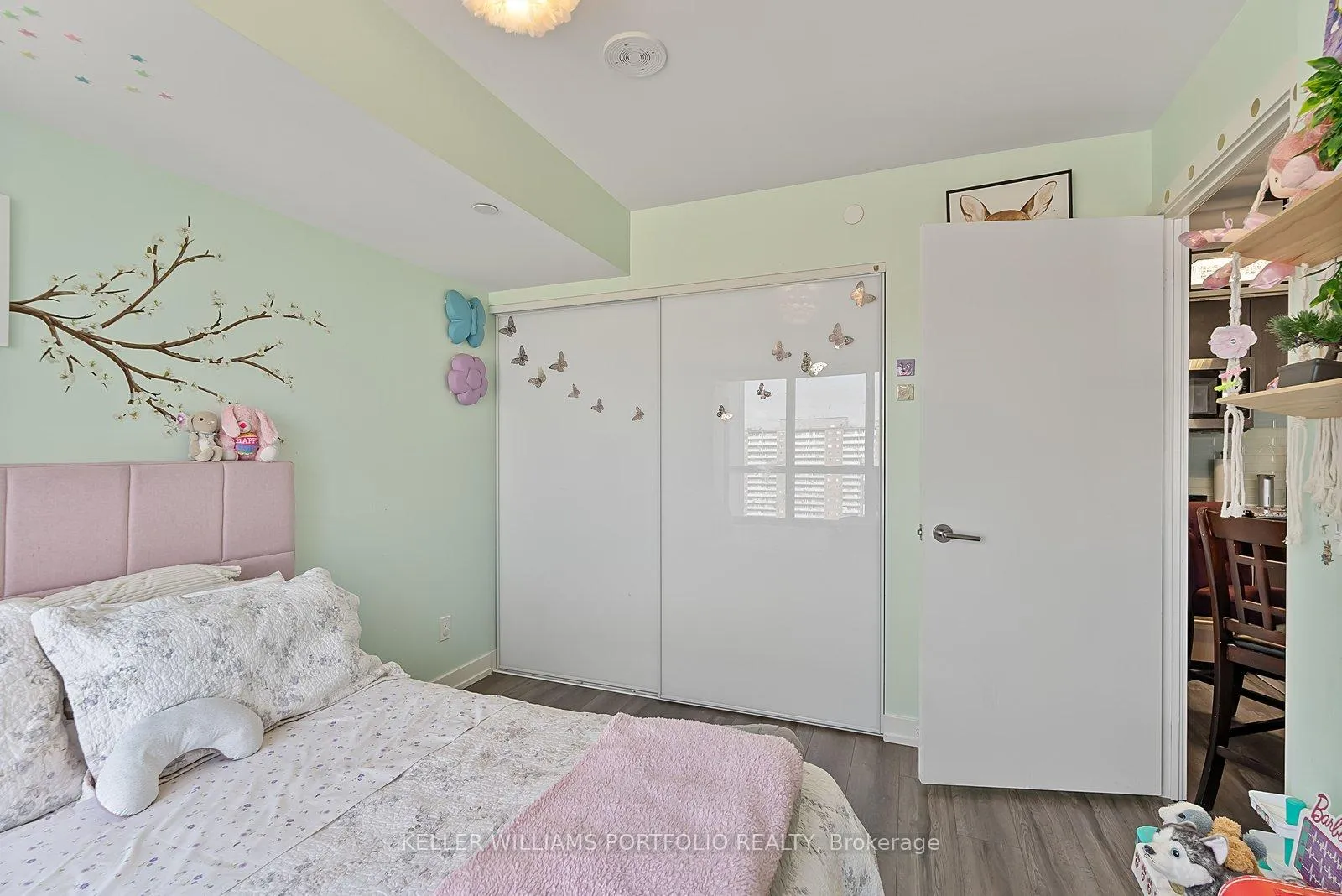 Photo 16 of Unit 1807, 10 Wilby Crescent, North York, Weston — HOMEH