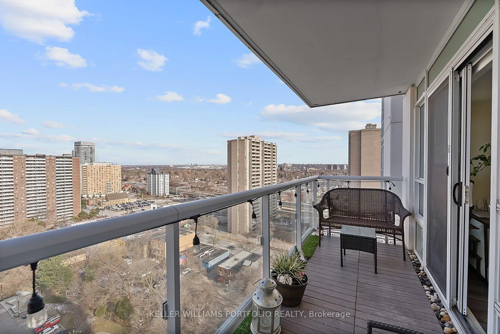 Photo 27 of Unit 1807, 10 Wilby Crescent, North York, Weston — HOMEH