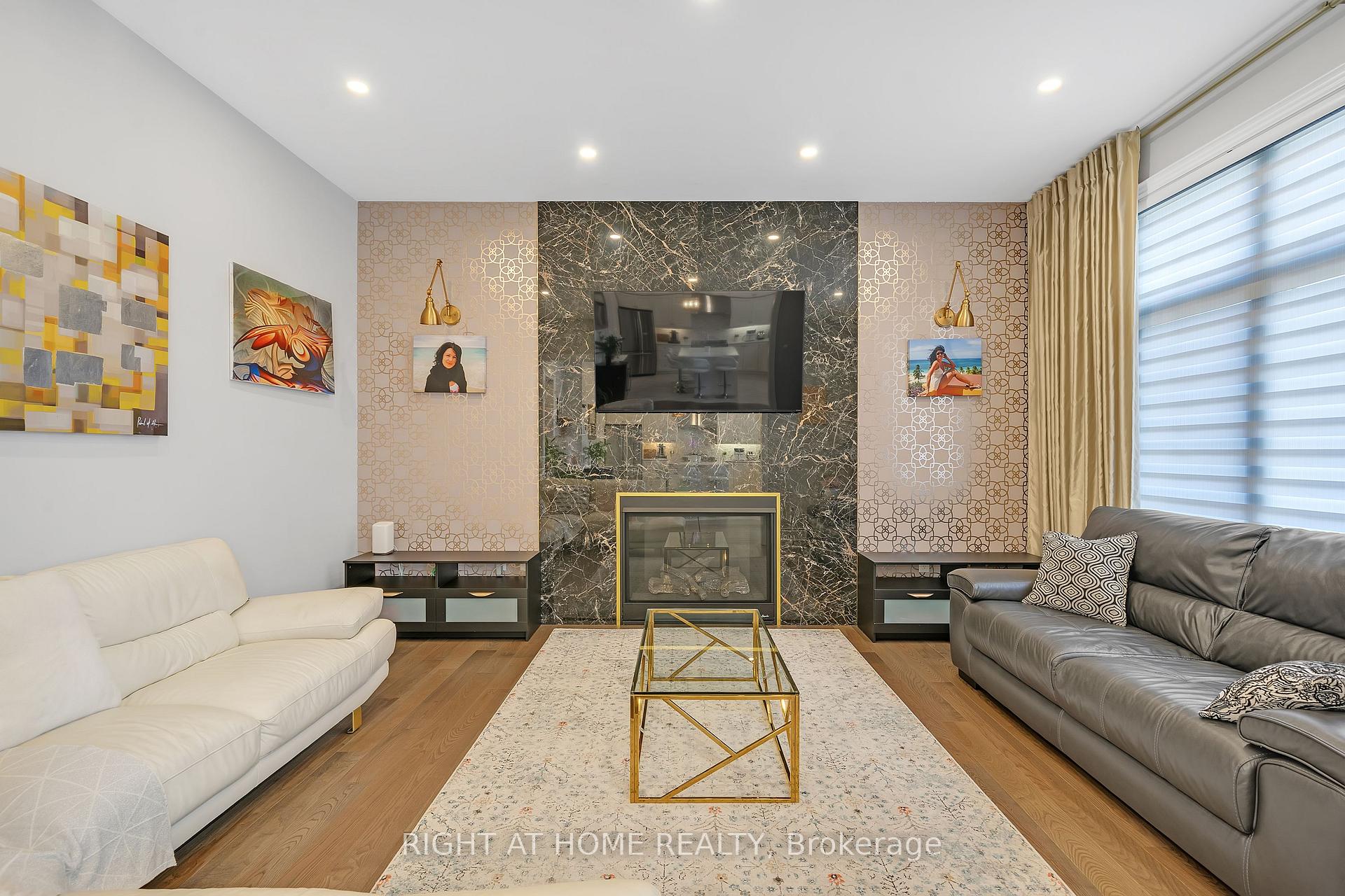 Photo 11 of 45 Cairns Gate, King, King City — HOMEH