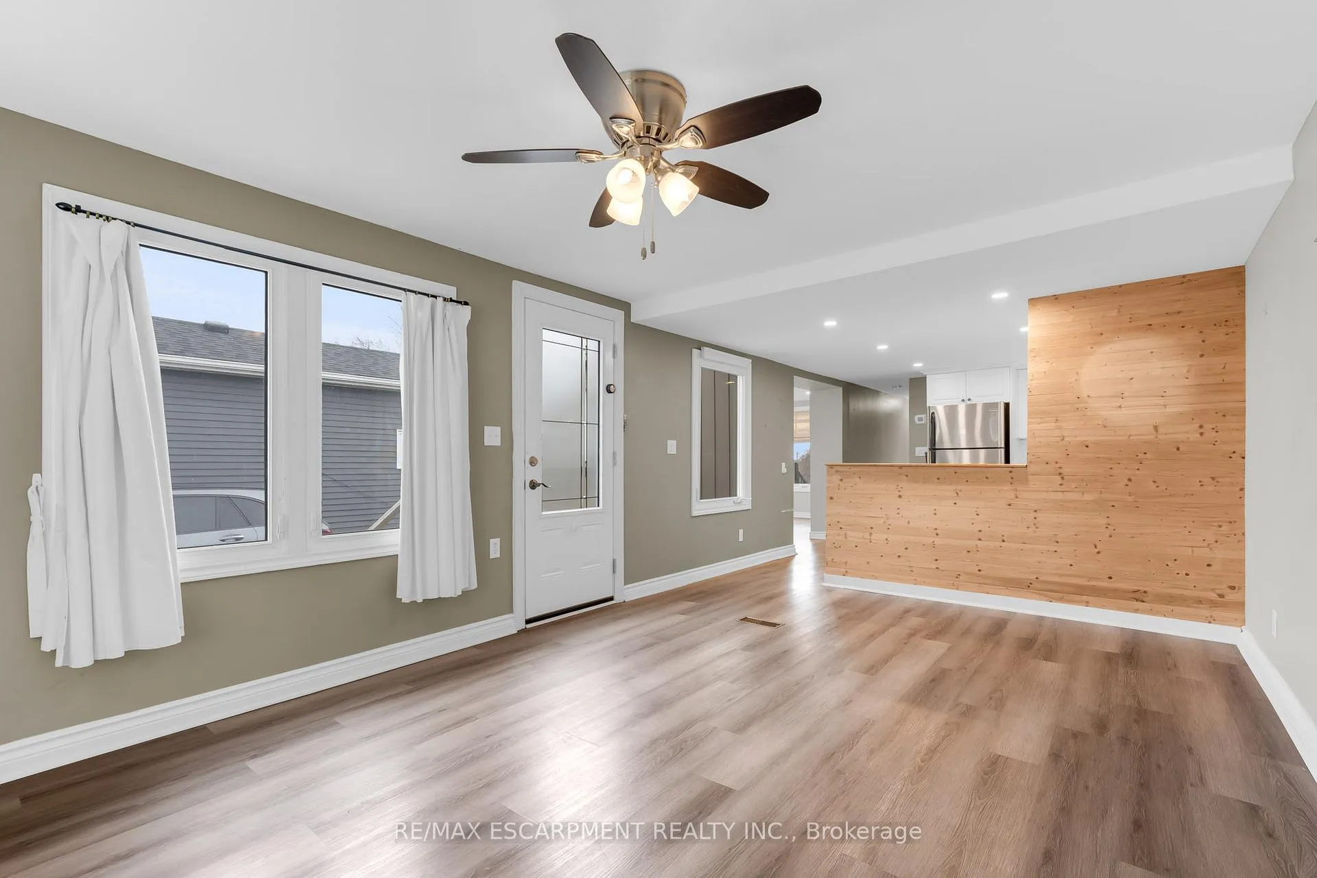 Photo 6 of 4417 Timothy Lane, Lincoln, Beamsville — HOMEH