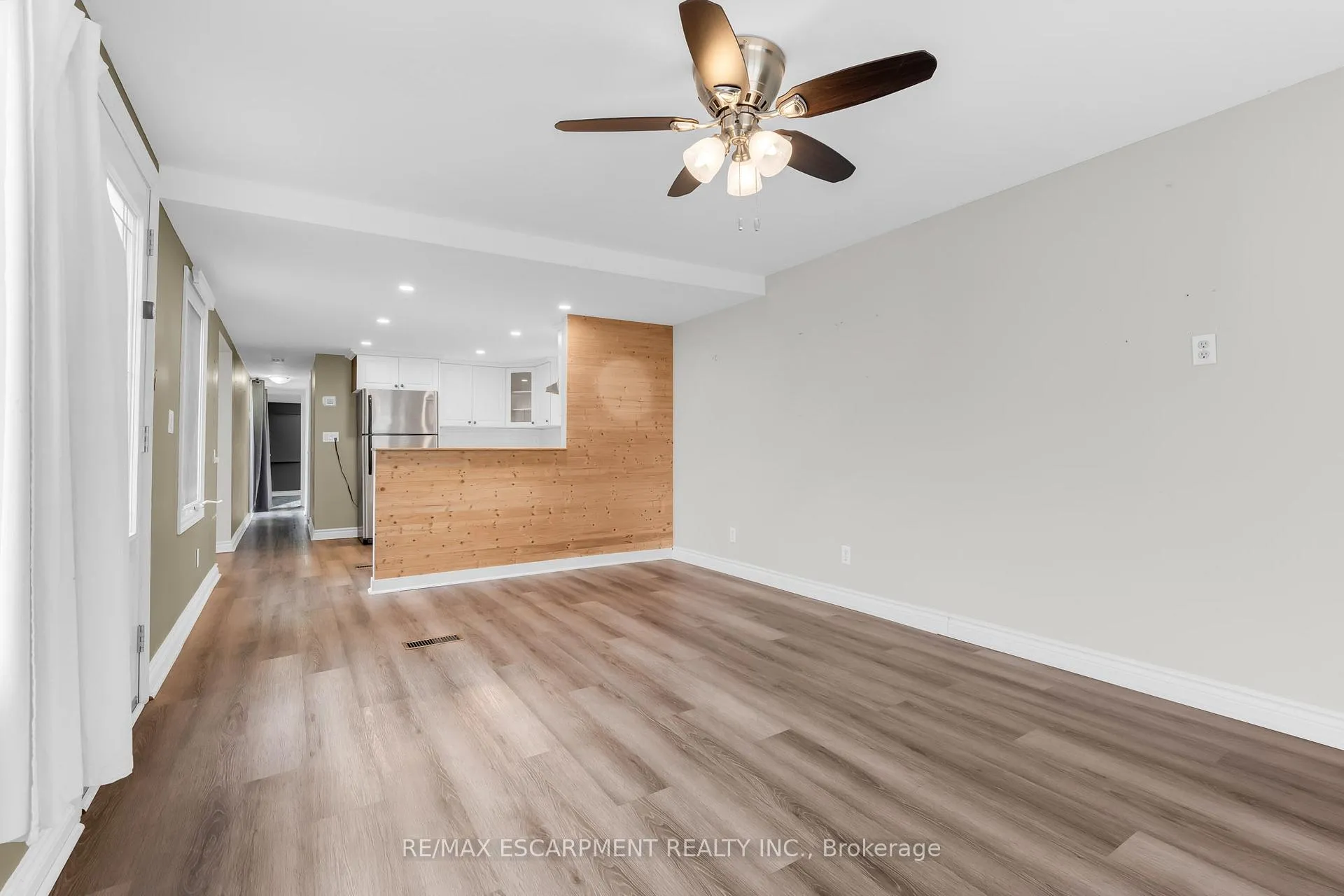 Photo 7 of 4417 Timothy Lane, Lincoln, Beamsville — HOMEH