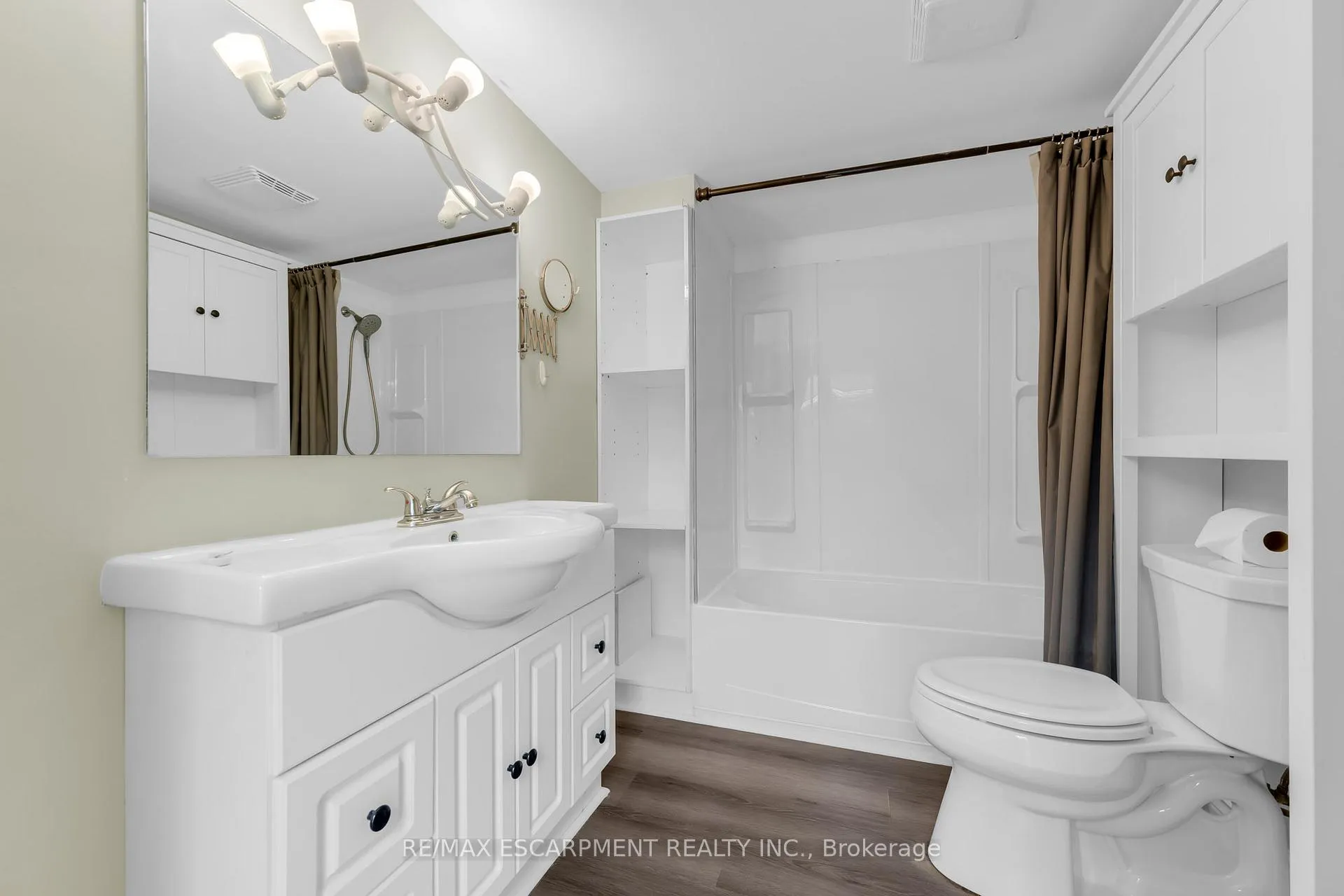 Photo 16 of 4417 Timothy Lane, Lincoln, Beamsville — HOMEH