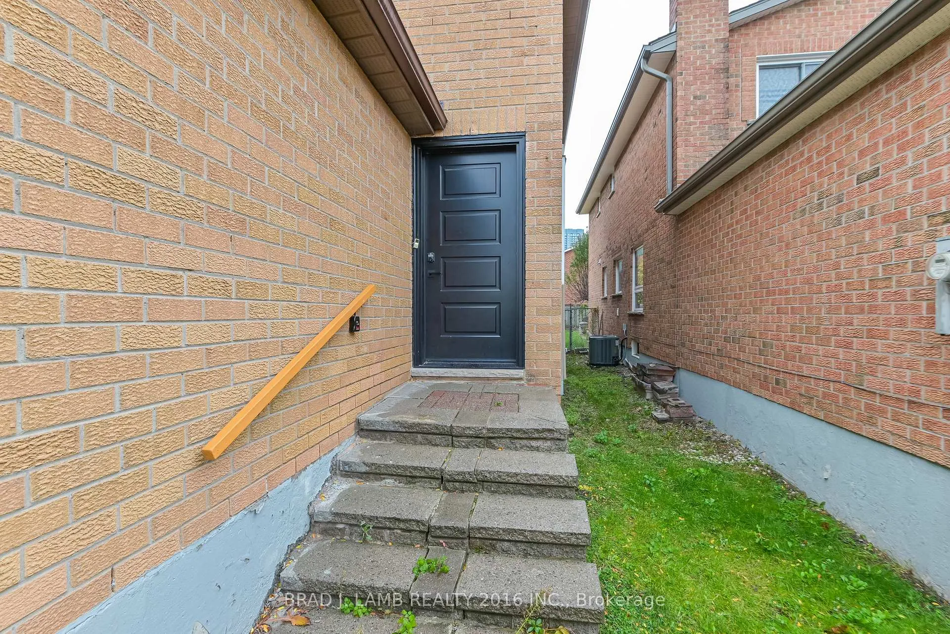 Photo 4 of Unit BED 2, 54 Campbell Avenue, Vaughan, Crestwood-Springfarm-Yorkhill — HOMEH