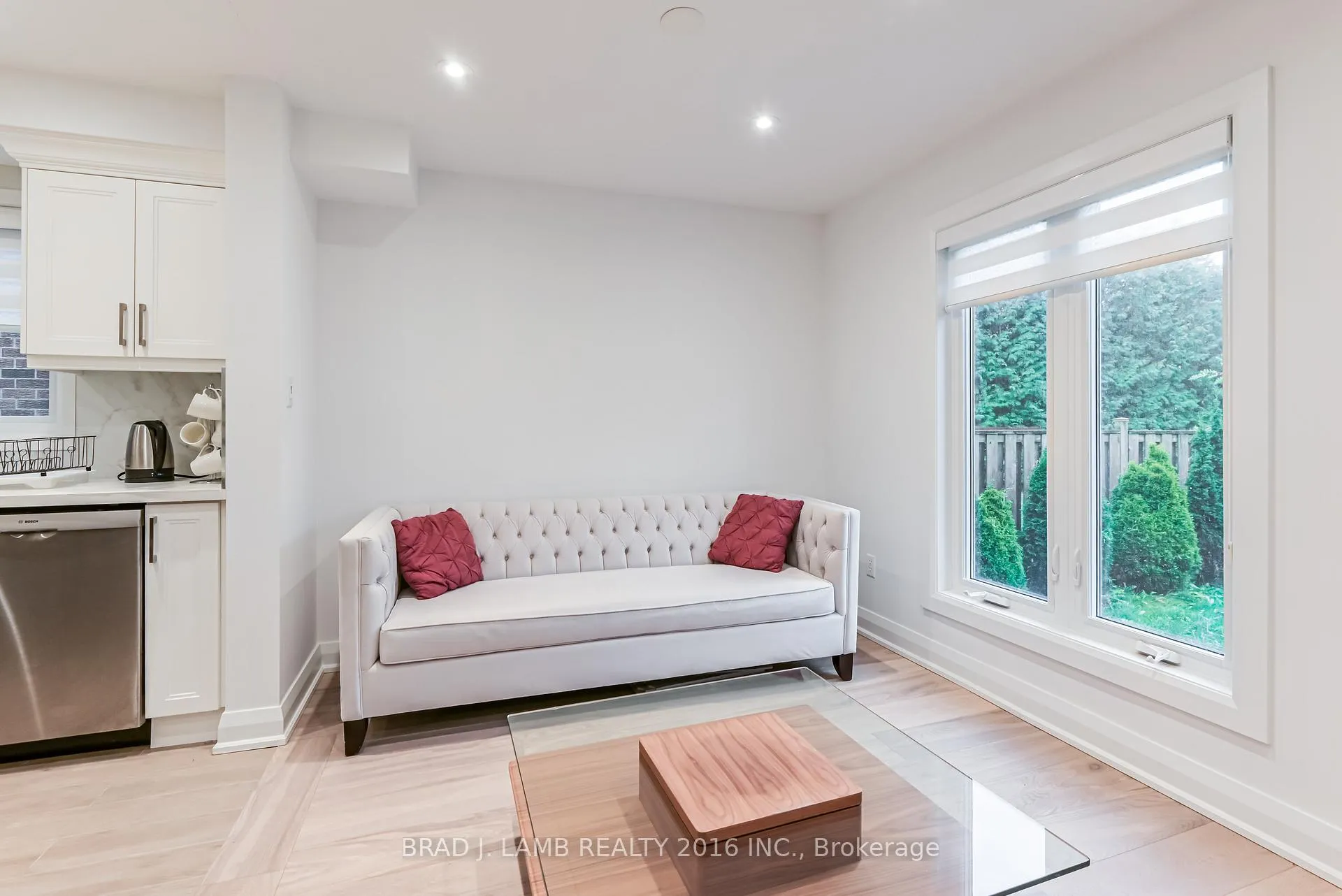 Photo 15 of Unit BED 2, 54 Campbell Avenue, Vaughan, Crestwood-Springfarm-Yorkhill — HOMEH