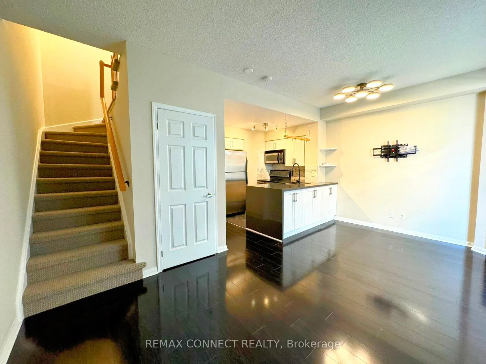 Photo 4 of Unit 673, 38 Stadium Road, Toronto, Niagara — HOMEH