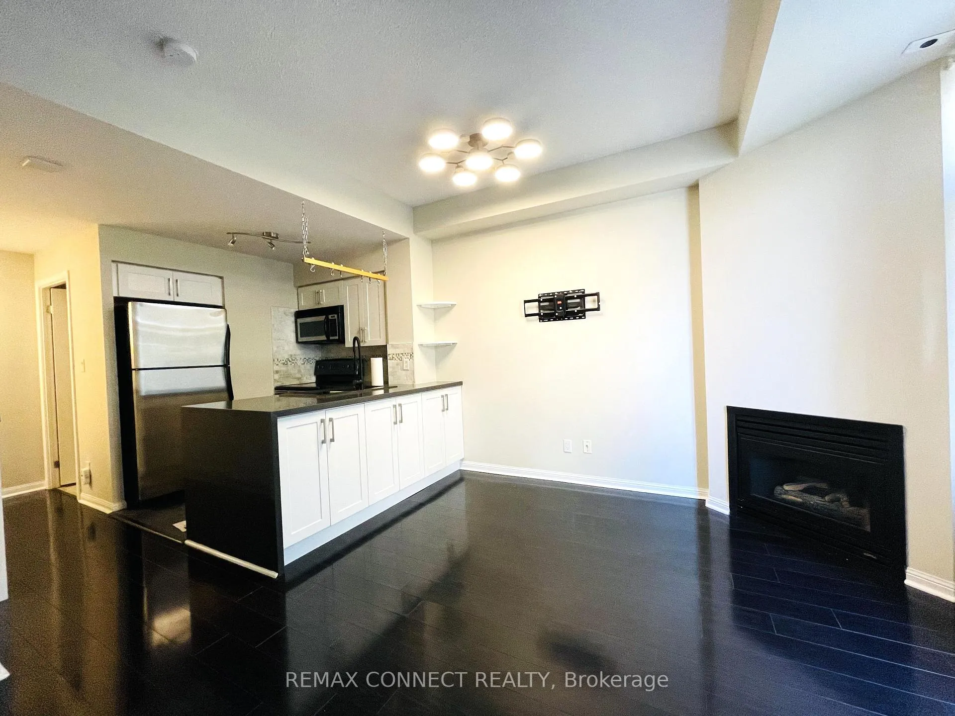 Photo 8 of Unit 673, 38 Stadium Road, Toronto, Niagara — HOMEH
