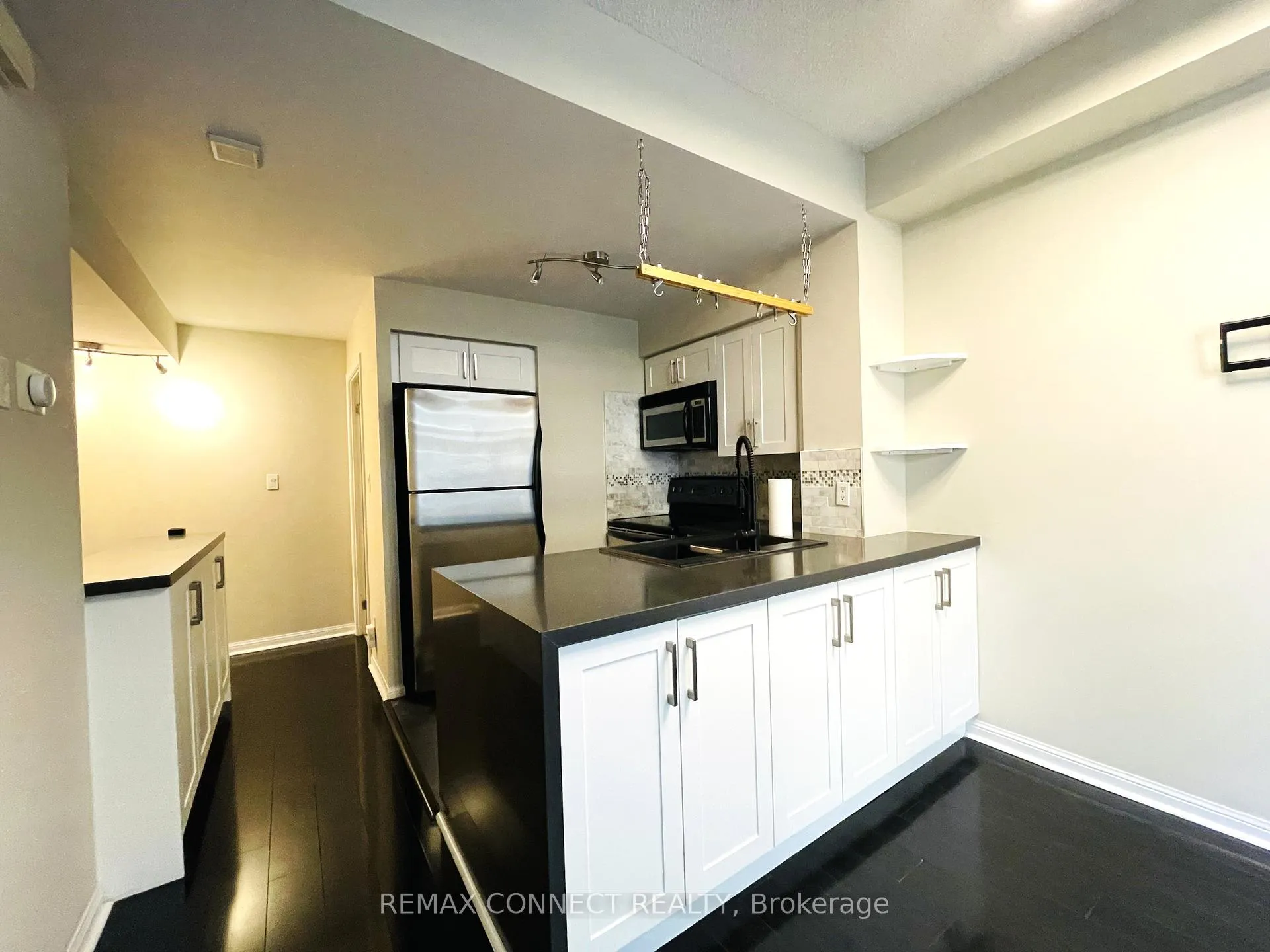 Photo 9 of Unit 673, 38 Stadium Road, Toronto, Niagara — HOMEH