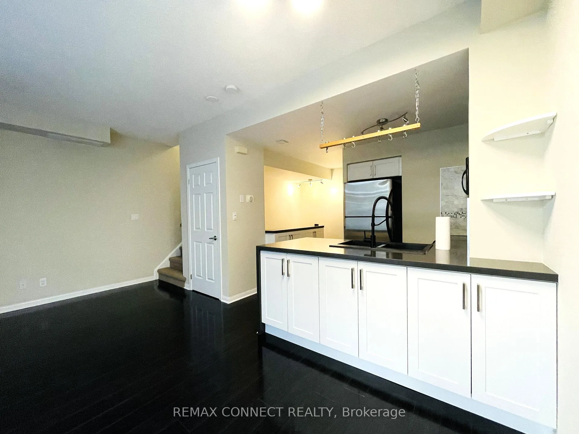 Photo 10 of Unit 673, 38 Stadium Road, Toronto, Niagara — HOMEH