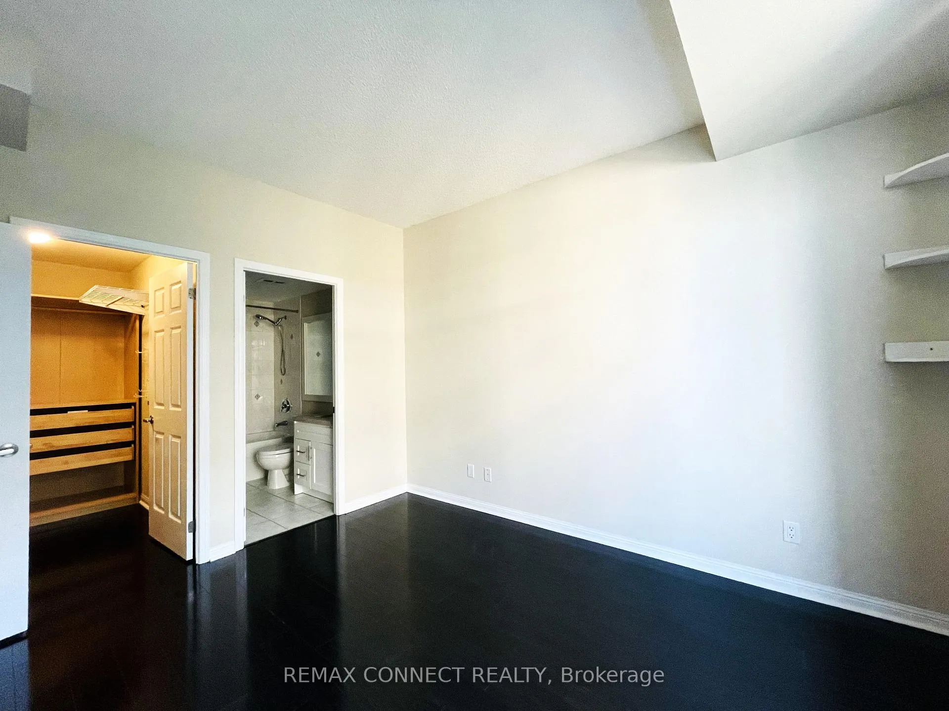 Photo 15 of Unit 673, 38 Stadium Road, Toronto, Niagara — HOMEH