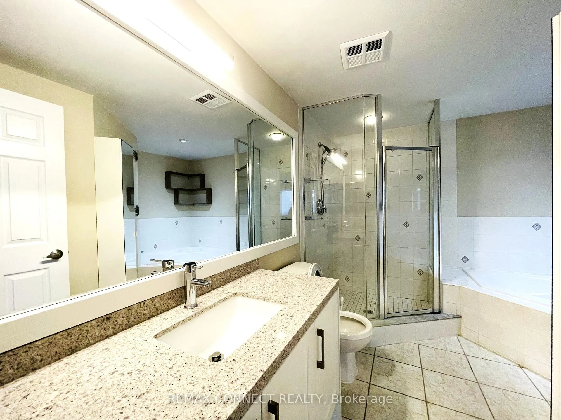 Photo 17 of Unit 673, 38 Stadium Road, Toronto, Niagara — HOMEH