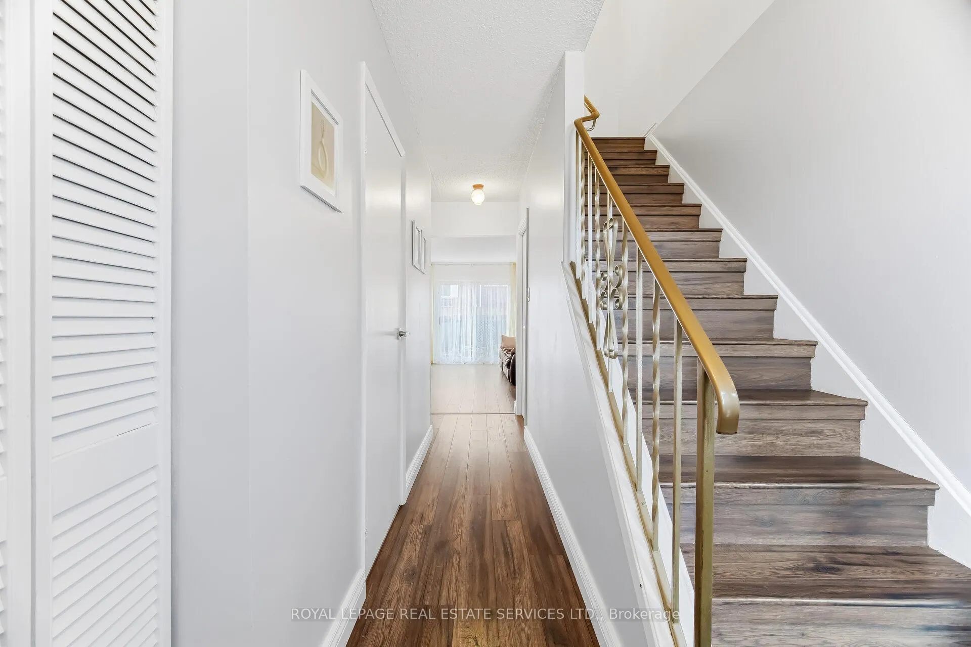 Photo 5 of Unit 36 End-Unit, 300 Rexford Drive, Hamilton, Randall — HOMEH