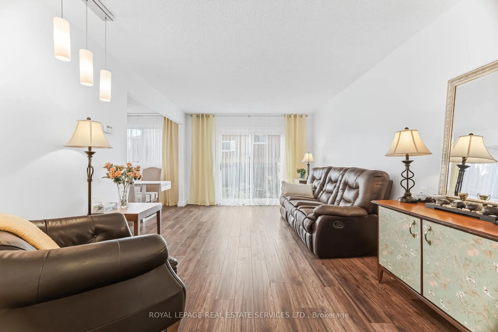Photo 8 of Unit 36 End-Unit, 300 Rexford Drive, Hamilton, Randall — HOMEH