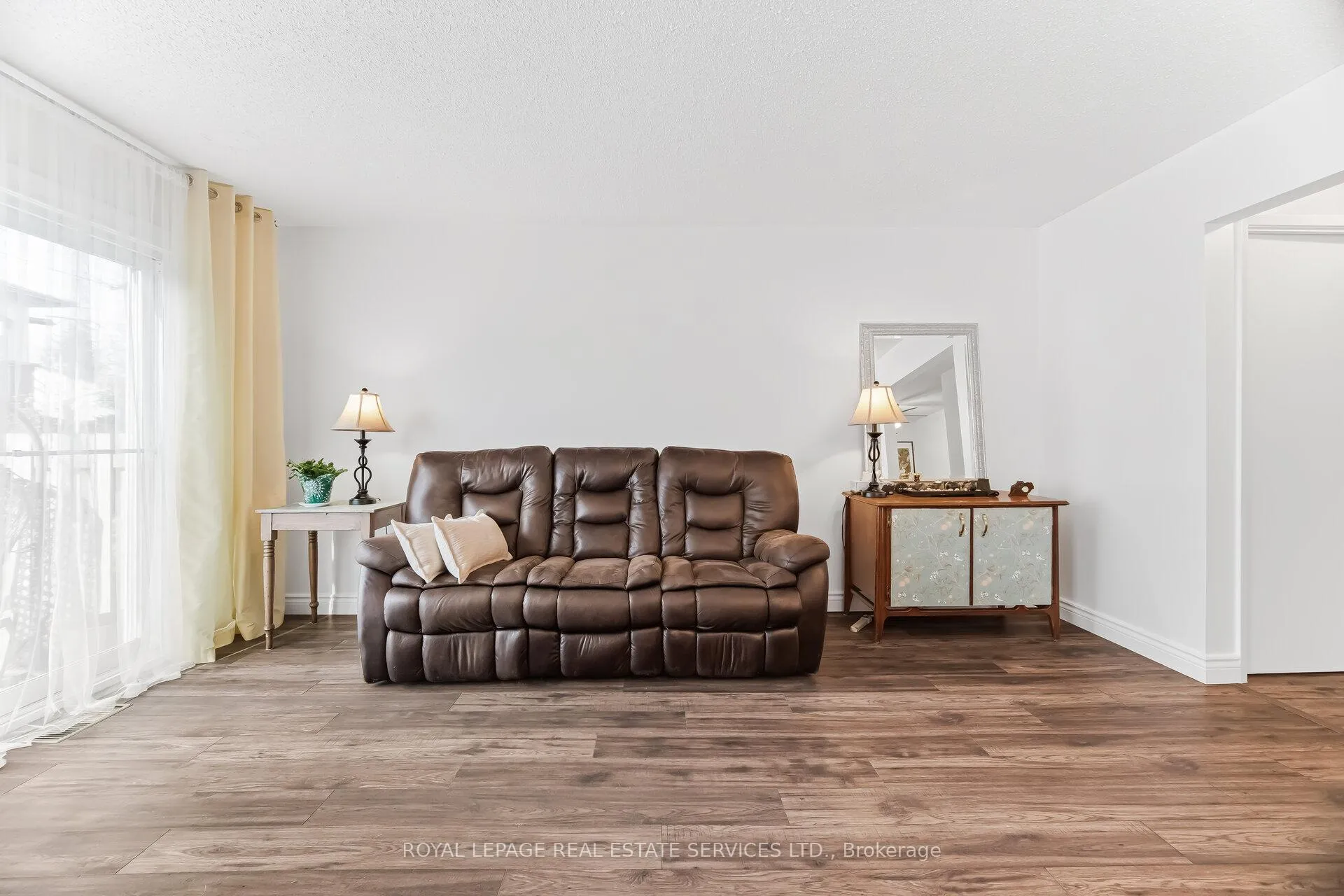 Photo 10 of Unit 36 End-Unit, 300 Rexford Drive, Hamilton, Randall — HOMEH