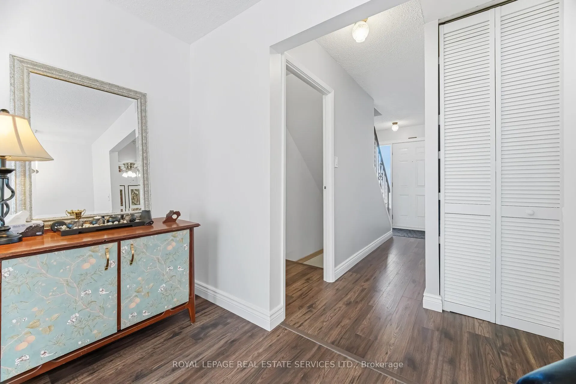 Photo 33 of Unit 36 End-Unit, 300 Rexford Drive, Hamilton, Randall — HOMEH