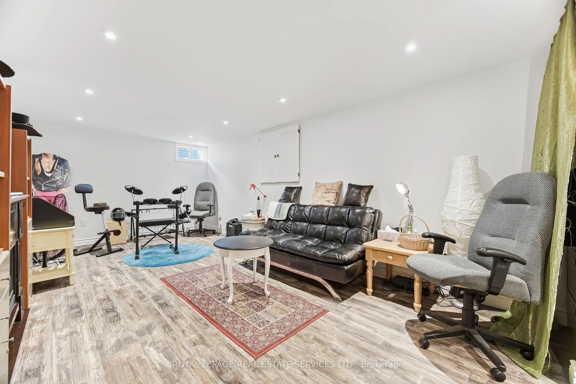 Photo 34 of Unit 36 End-Unit, 300 Rexford Drive, Hamilton, Randall — HOMEH