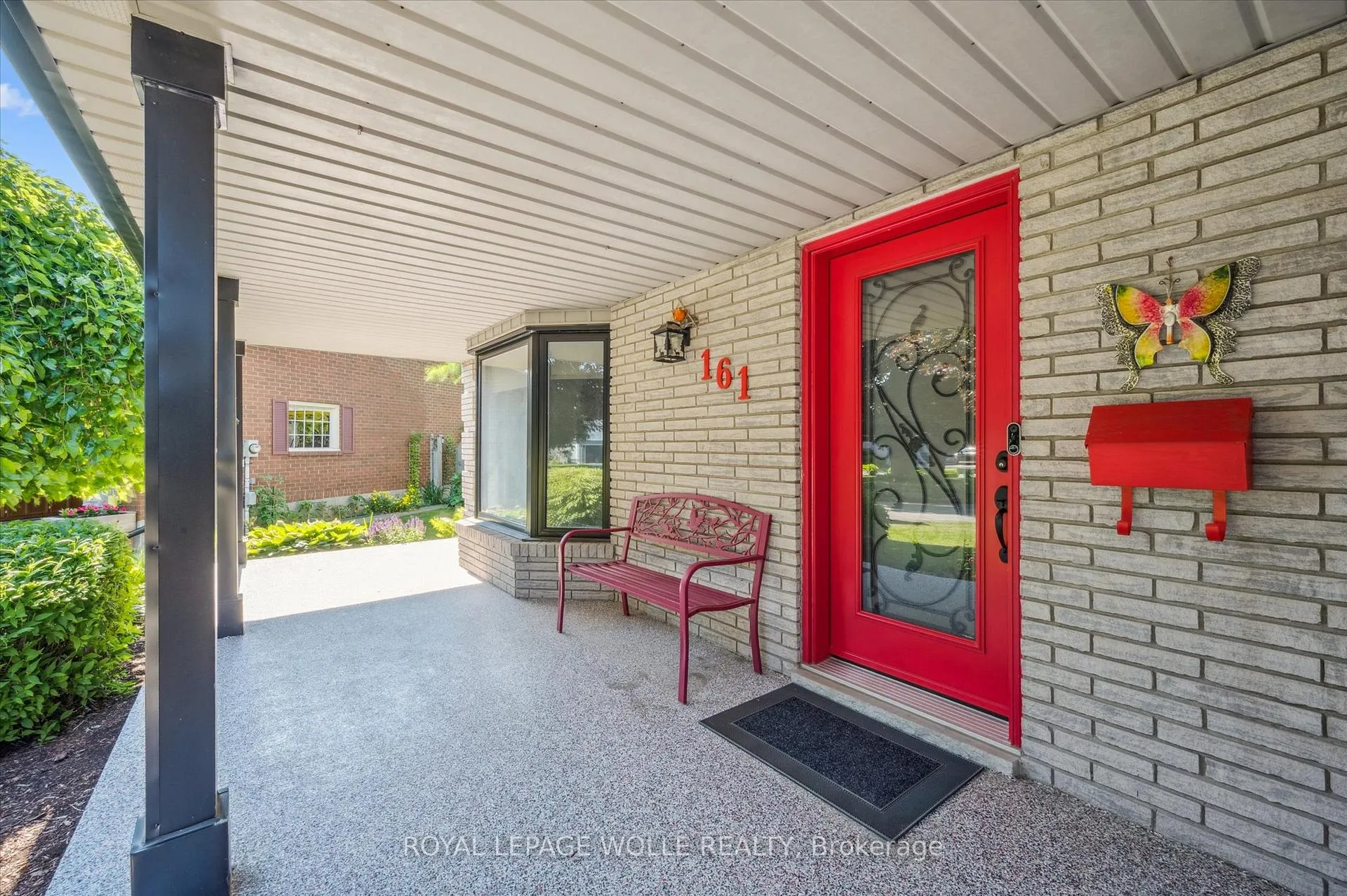 Photo 7 of 161 Ambleside Court, Waterloo — HOMEH