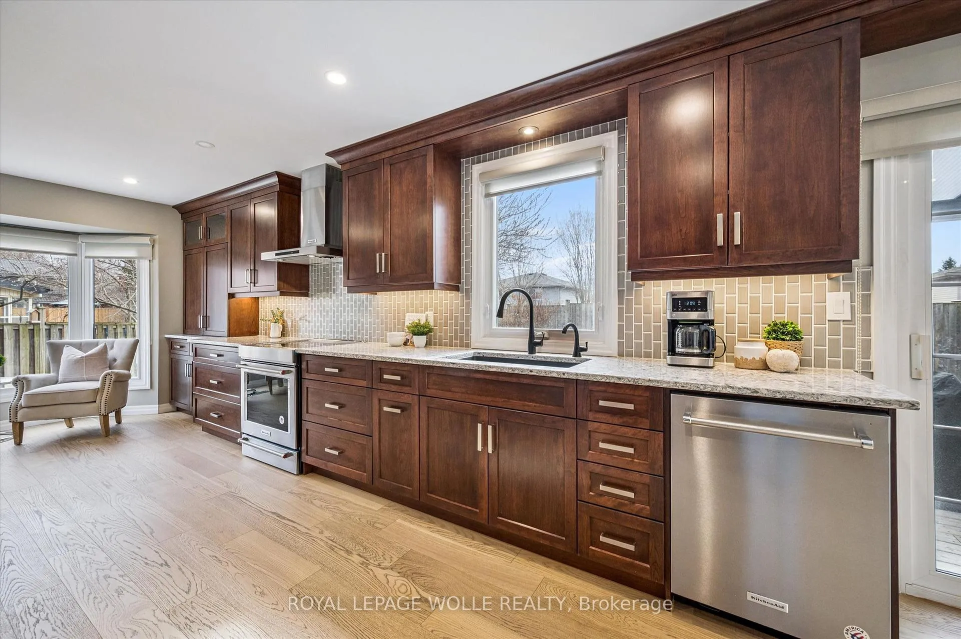 Photo 10 of 161 Ambleside Court, Waterloo — HOMEH