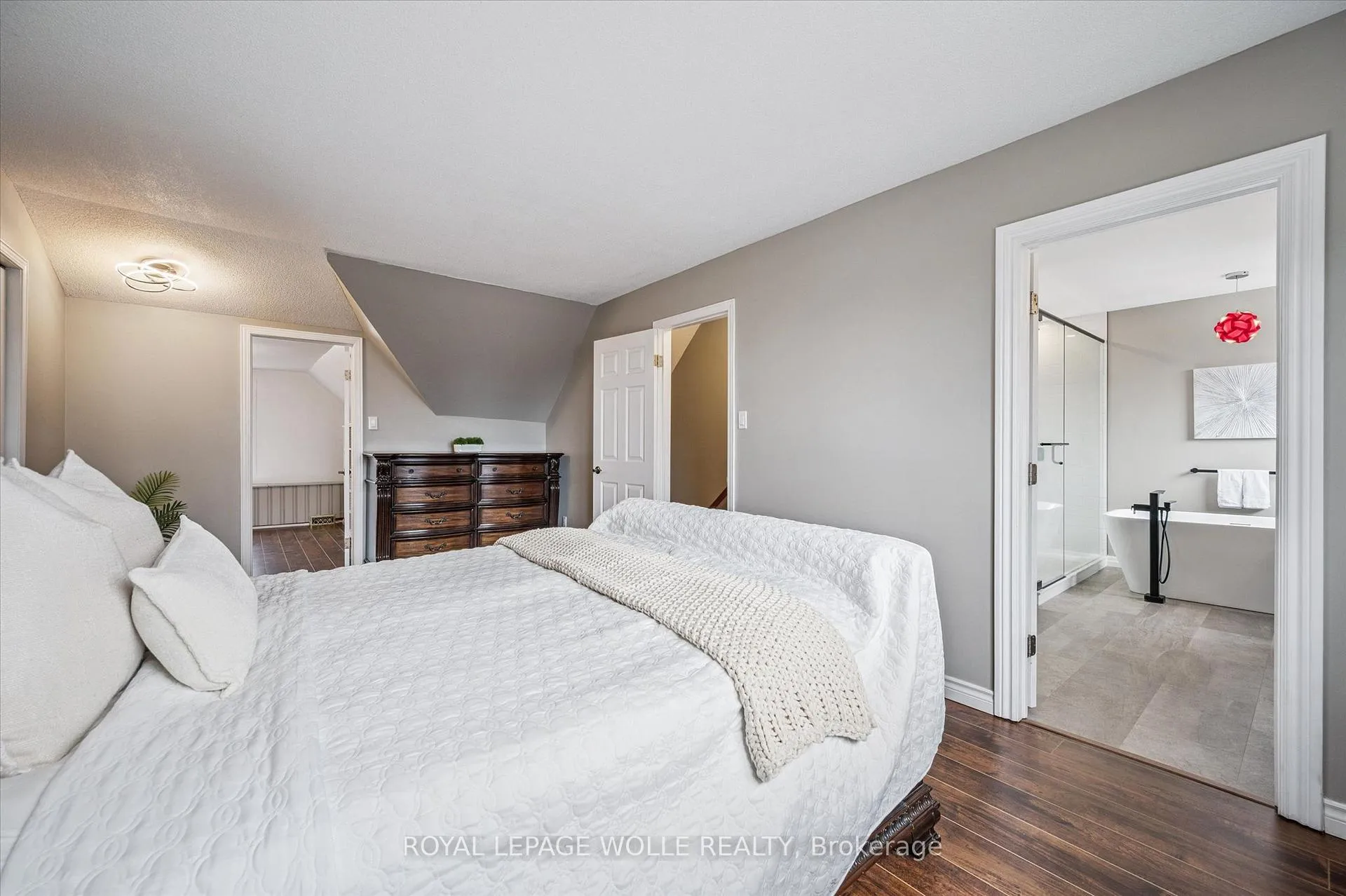 Photo 25 of 161 Ambleside Court, Waterloo — HOMEH