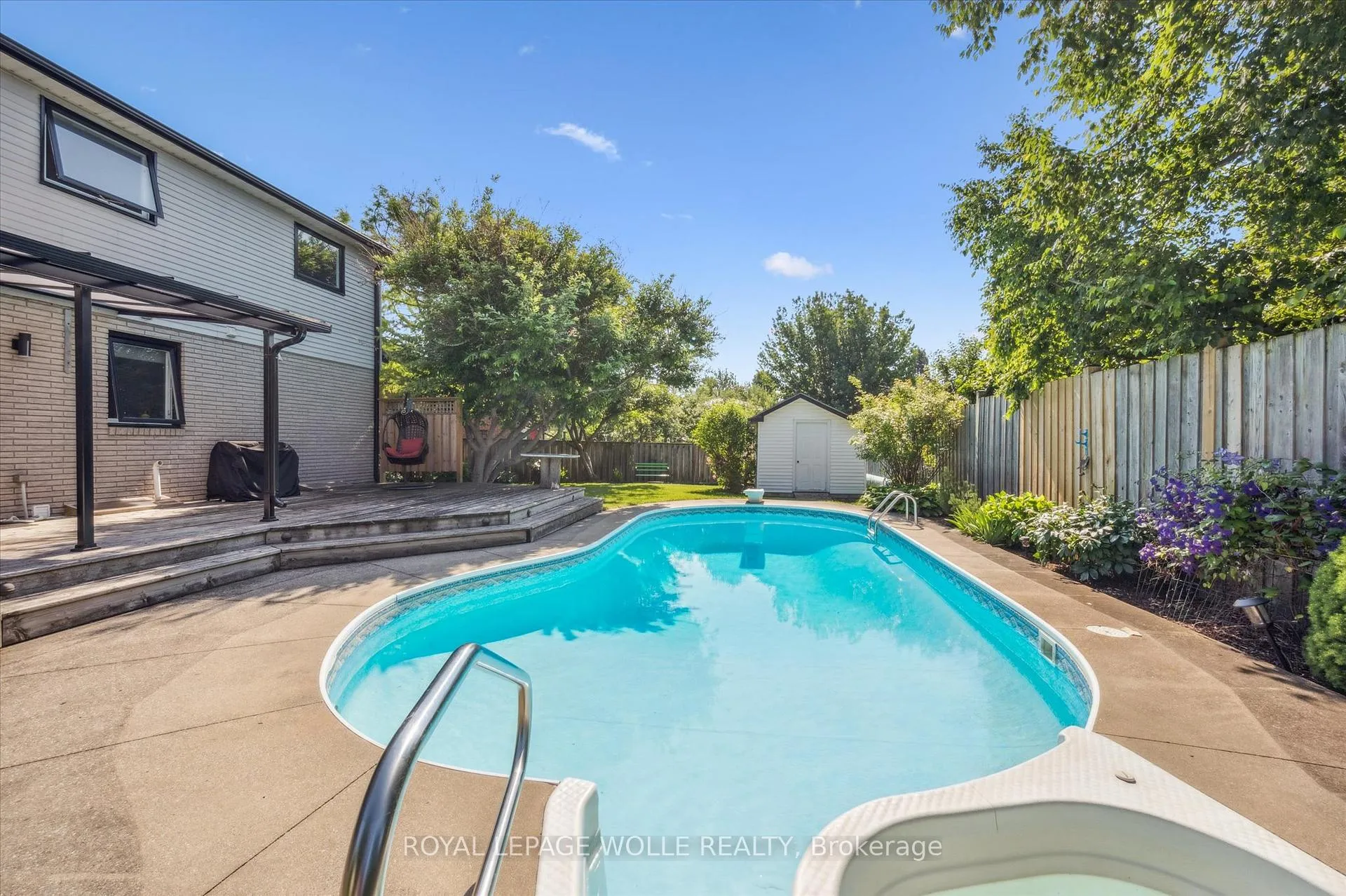 Photo 37 of 161 Ambleside Court, Waterloo — HOMEH