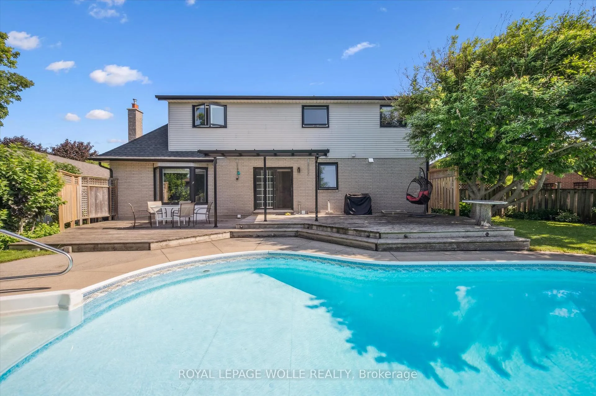 Photo 40 of 161 Ambleside Court, Waterloo — HOMEH