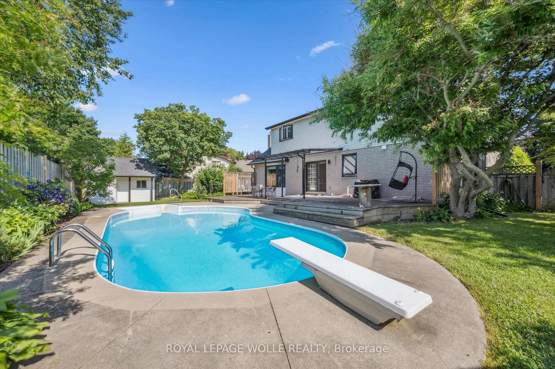 Photo 42 of 161 Ambleside Court, Waterloo — HOMEH