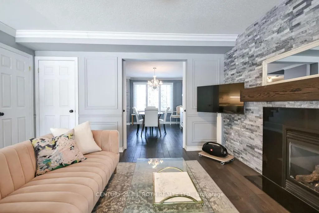 Photo 9 of 5 Claire Drive, Barrie, Painswick South — HOMEH
