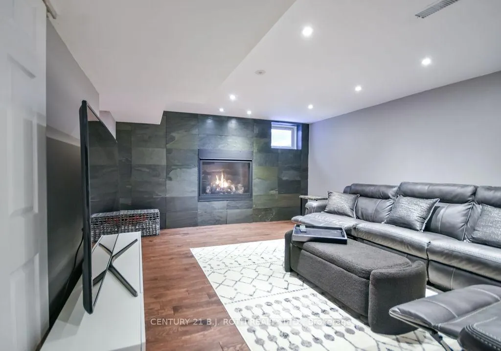 Photo 32 of 5 Claire Drive, Barrie, Painswick South — HOMEH