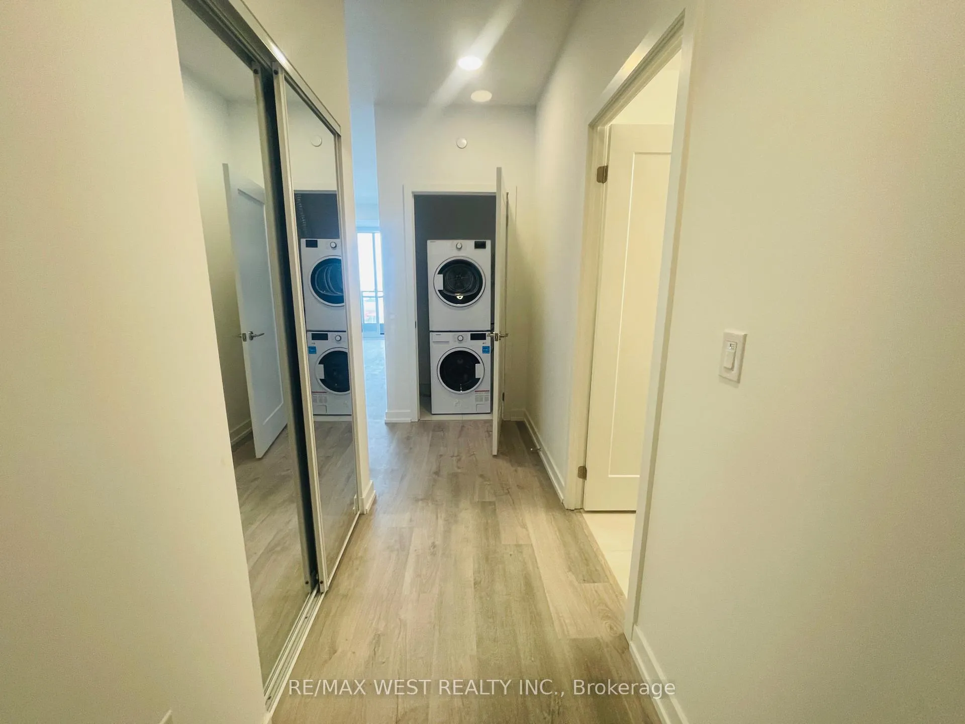 Photo 8 of Unit 908, 9763 Markham Road, Markham, Greensborough — HOMEH