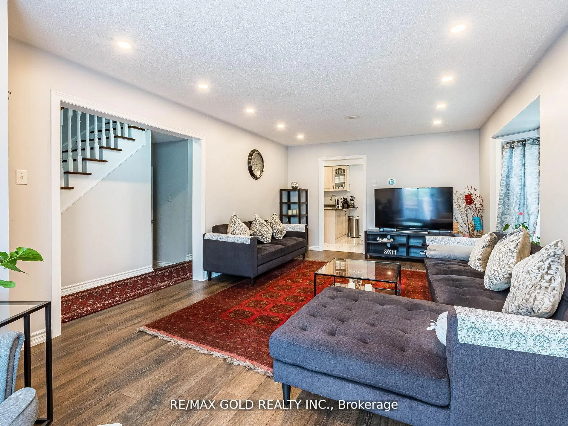 Photo 11 of 107 Clover Bloom Road, Brampton, Sandringham-Wellington — HOMEH