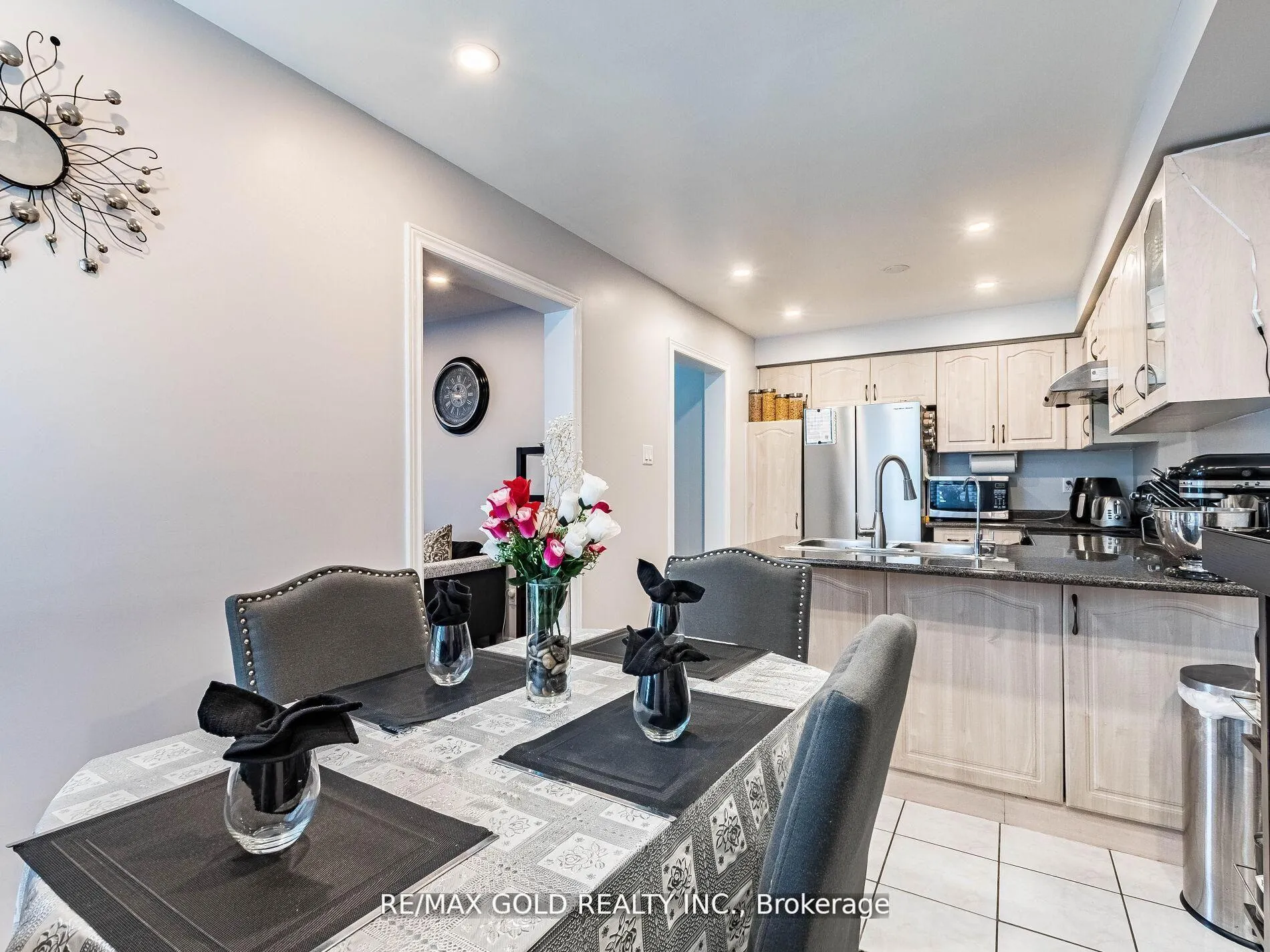 Photo 16 of 107 Clover Bloom Road, Brampton, Sandringham-Wellington — HOMEH