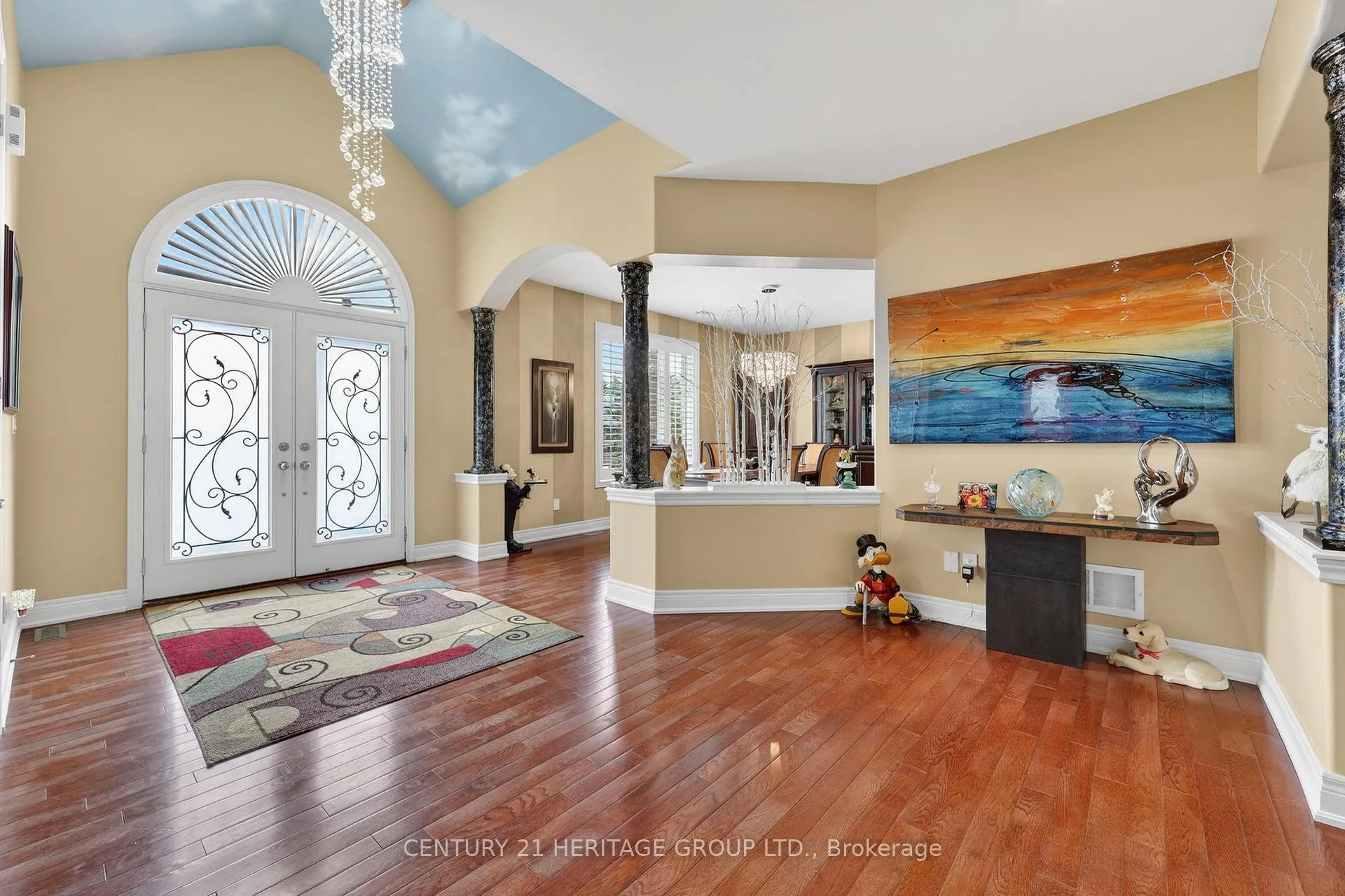 Photo 3 of 19 Shore Crescent, Georgina, Historic Lakeshore Communities — HOMEH