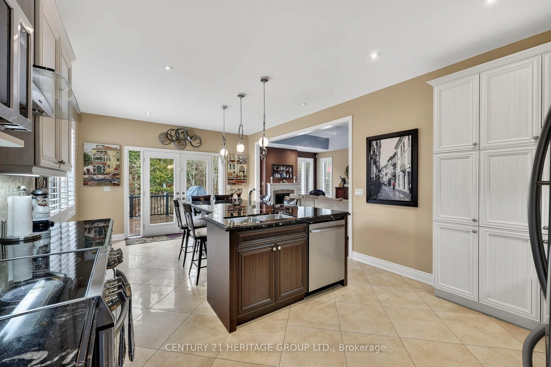 Photo 5 of 19 Shore Crescent, Georgina, Historic Lakeshore Communities — HOMEH