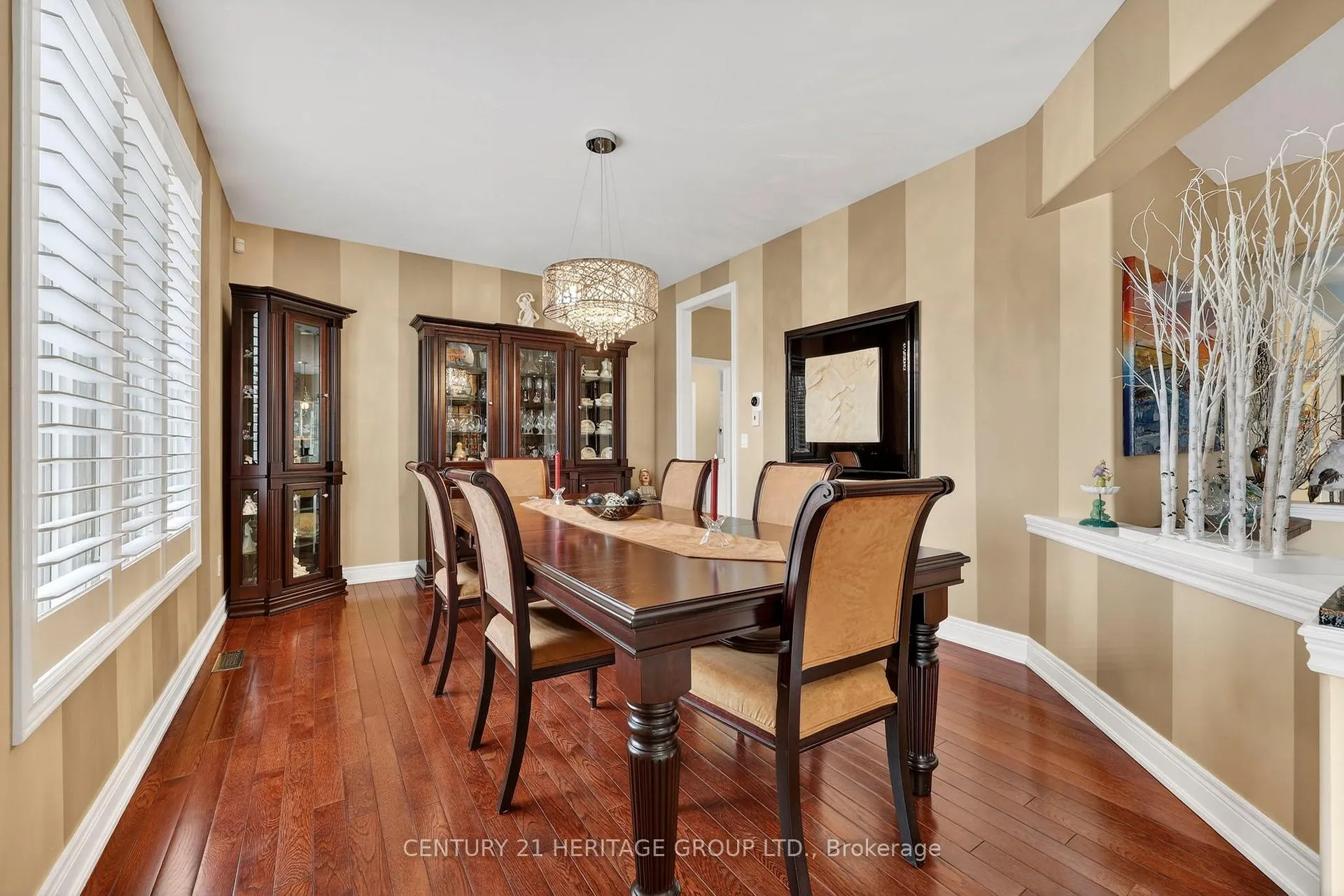 Photo 8 of 19 Shore Crescent, Georgina, Historic Lakeshore Communities — HOMEH
