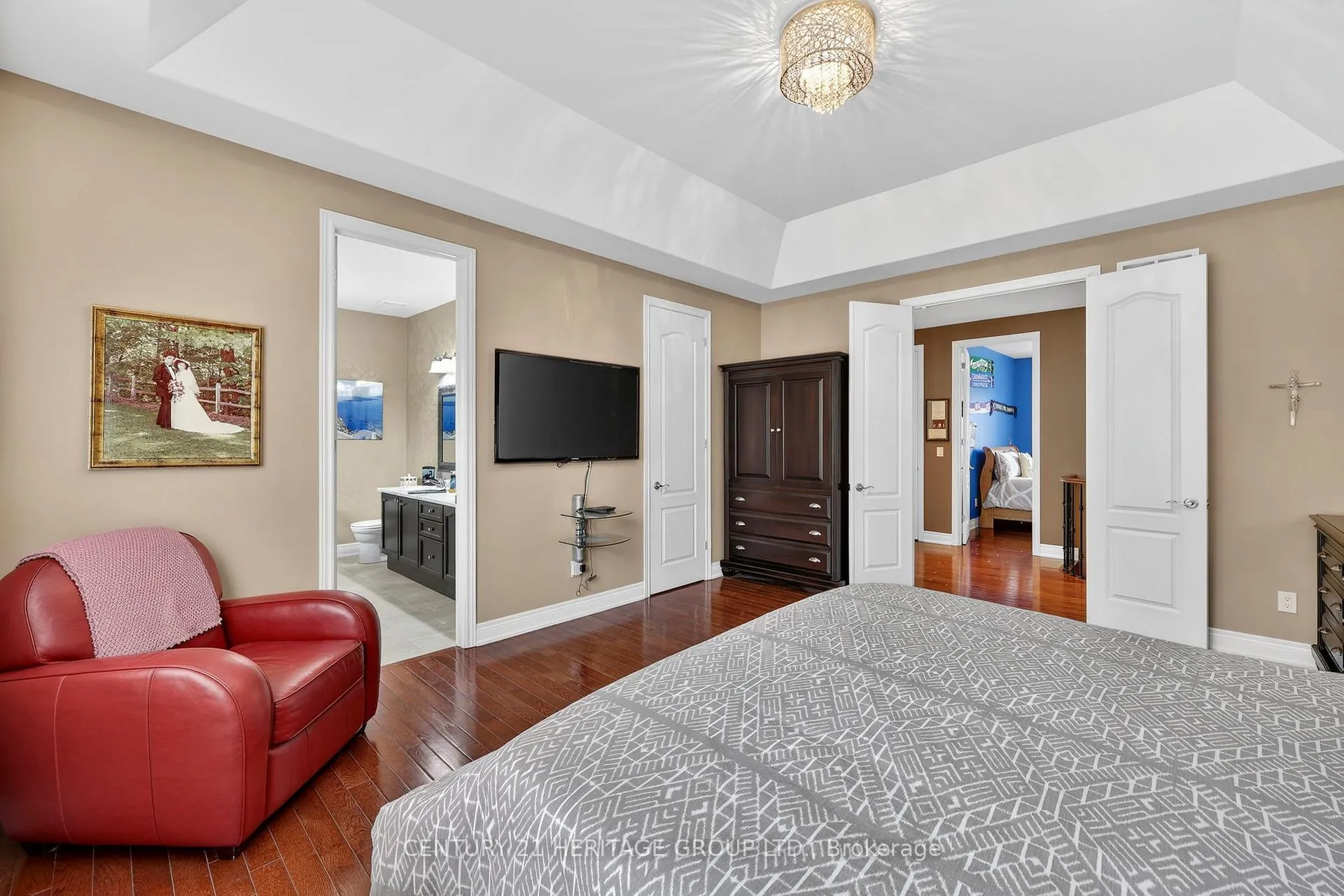 Photo 13 of 19 Shore Crescent, Georgina, Historic Lakeshore Communities — HOMEH