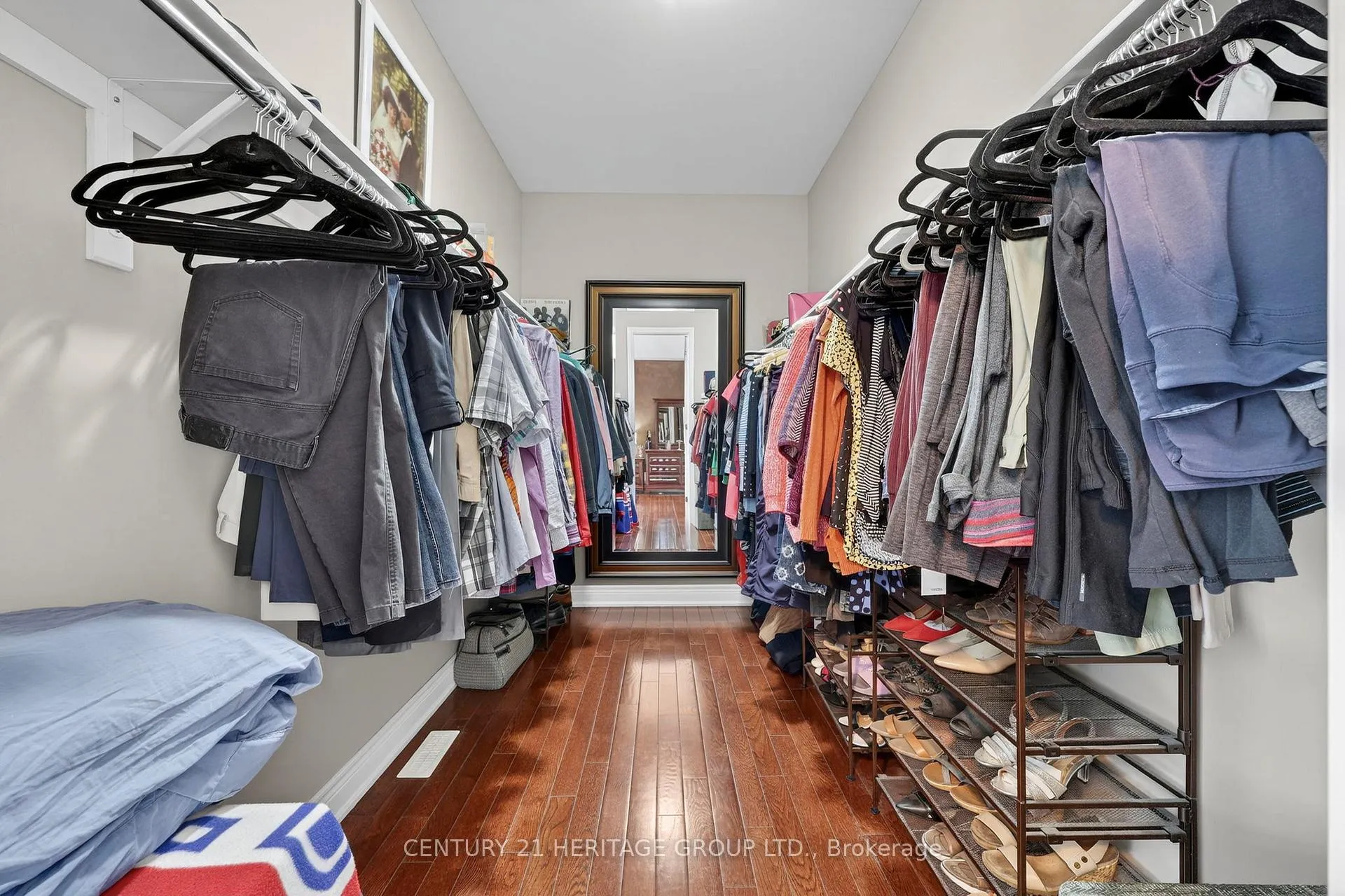 Photo 17 of 19 Shore Crescent, Georgina, Historic Lakeshore Communities — HOMEH