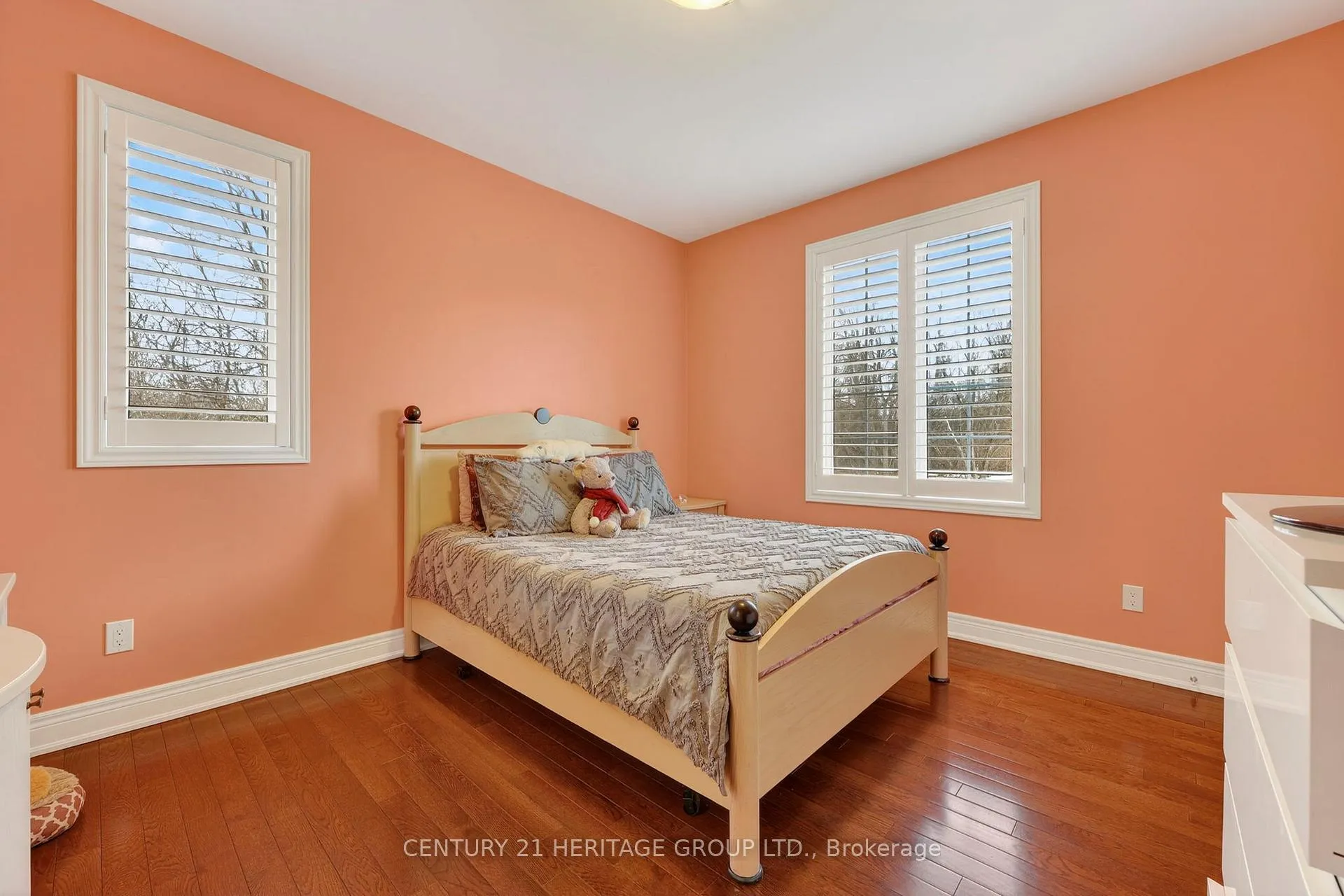 Photo 20 of 19 Shore Crescent, Georgina, Historic Lakeshore Communities — HOMEH