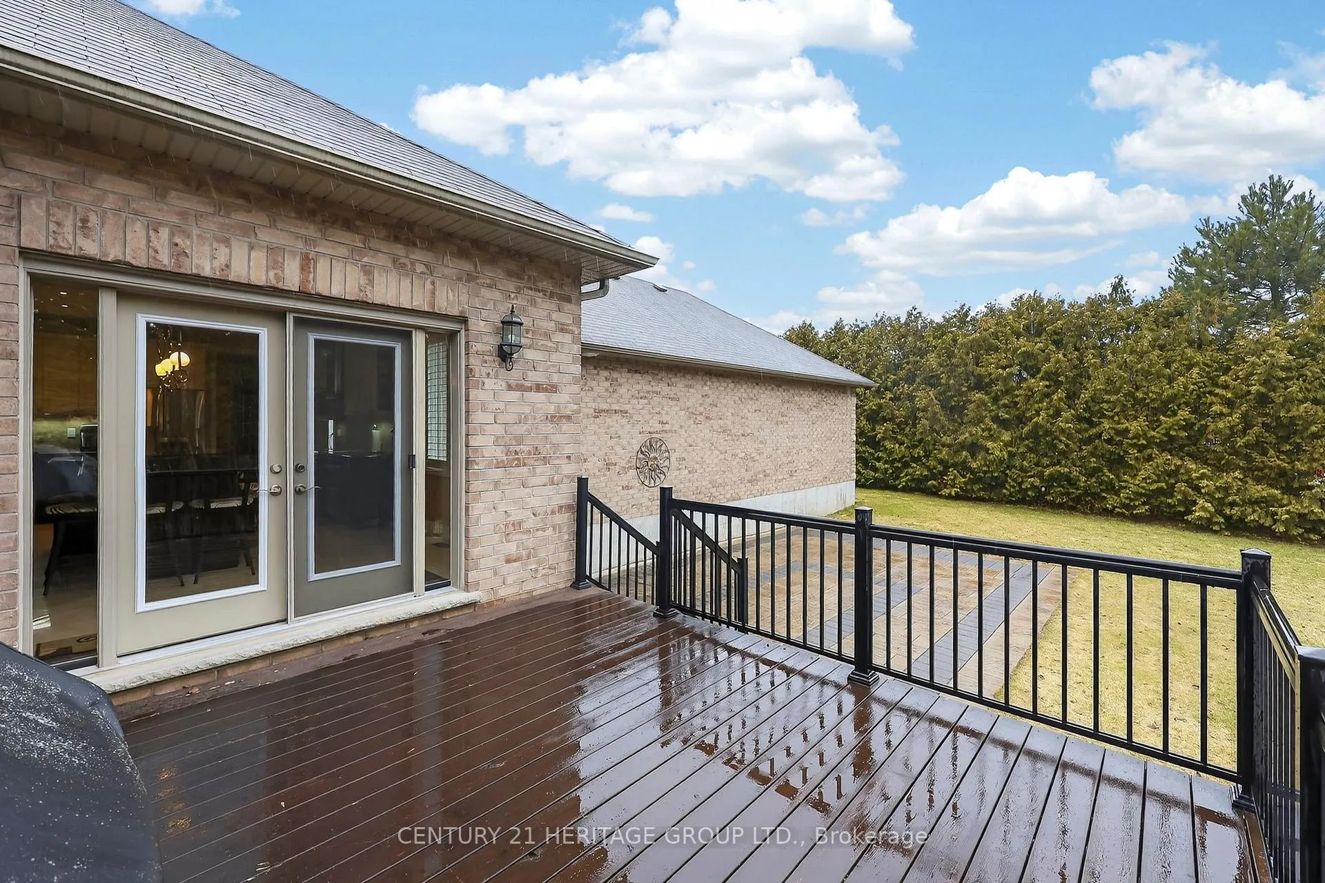 Photo 35 of 19 Shore Crescent, Georgina, Historic Lakeshore Communities — HOMEH