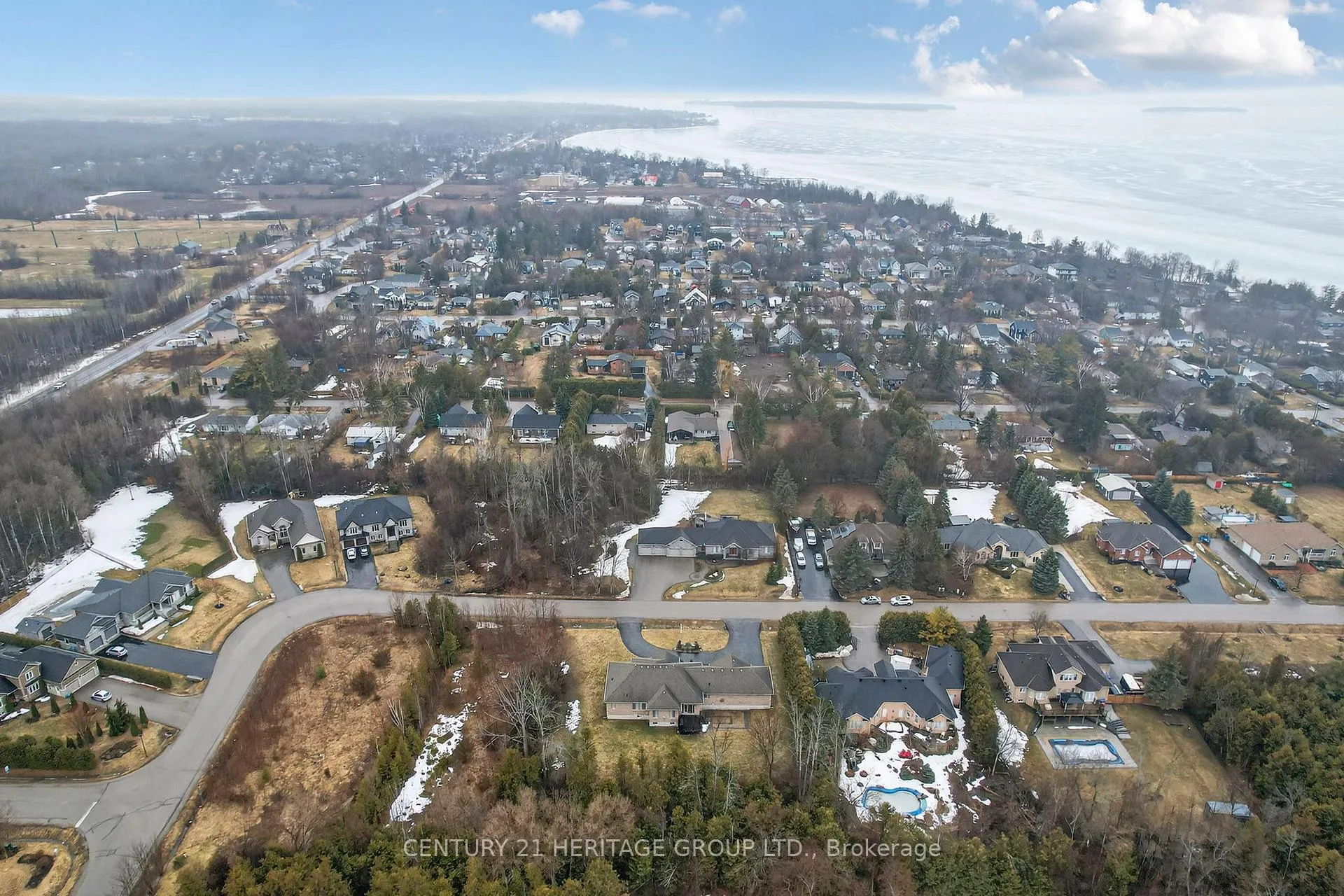 Photo 41 of 19 Shore Crescent, Georgina, Historic Lakeshore Communities — HOMEH