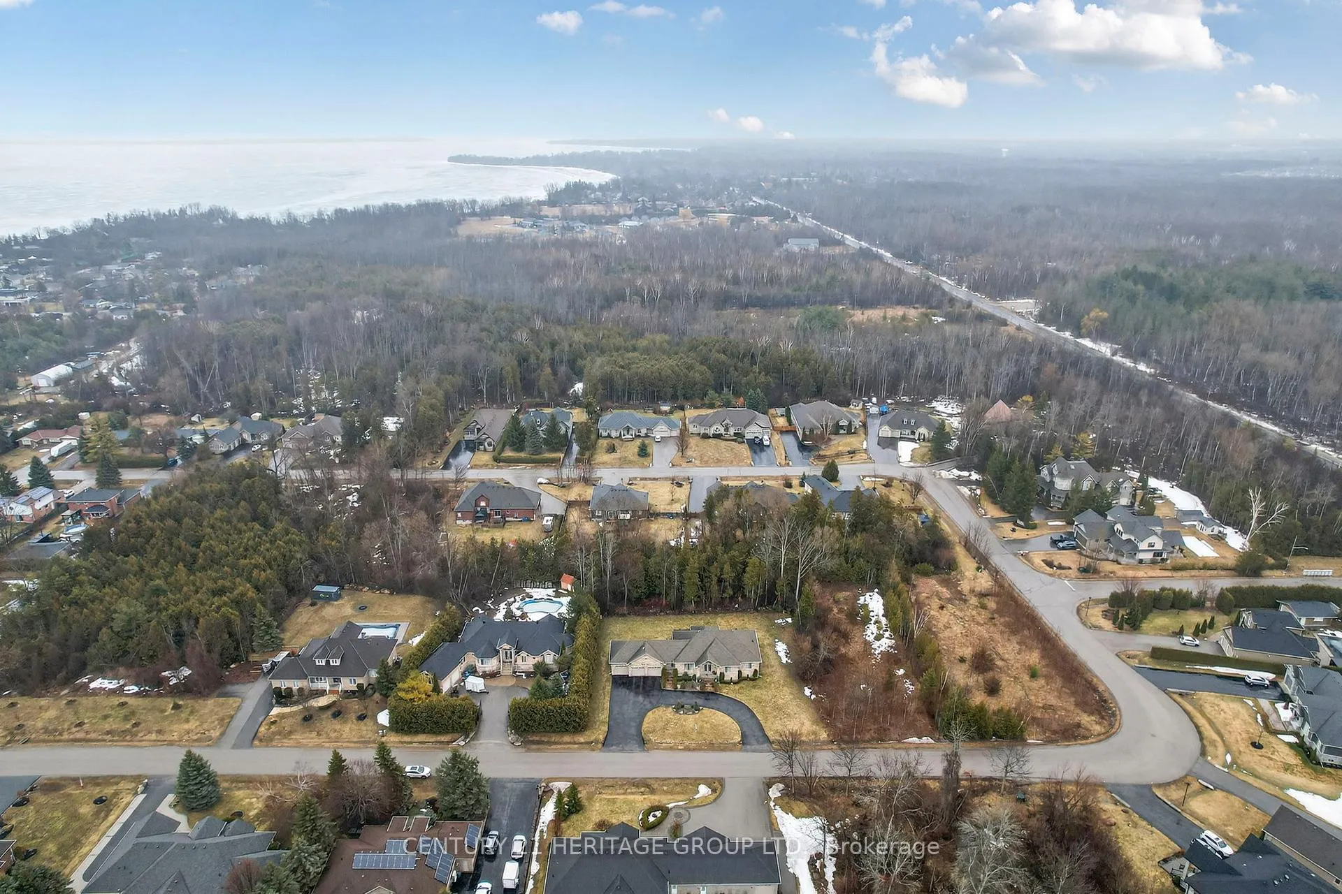 Photo 43 of 19 Shore Crescent, Georgina, Historic Lakeshore Communities — HOMEH