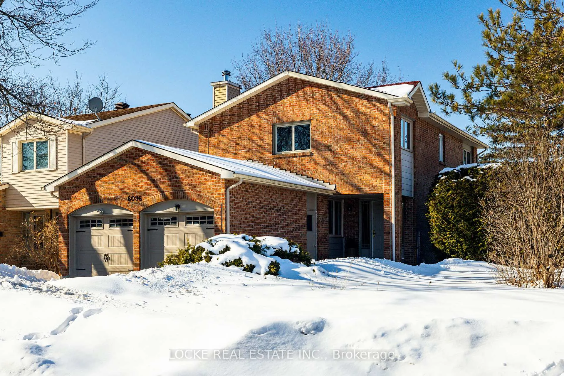 Photo 3 of 6096 Meadowhill Crescent, Ottawa, Chapel Hill — HOMEH