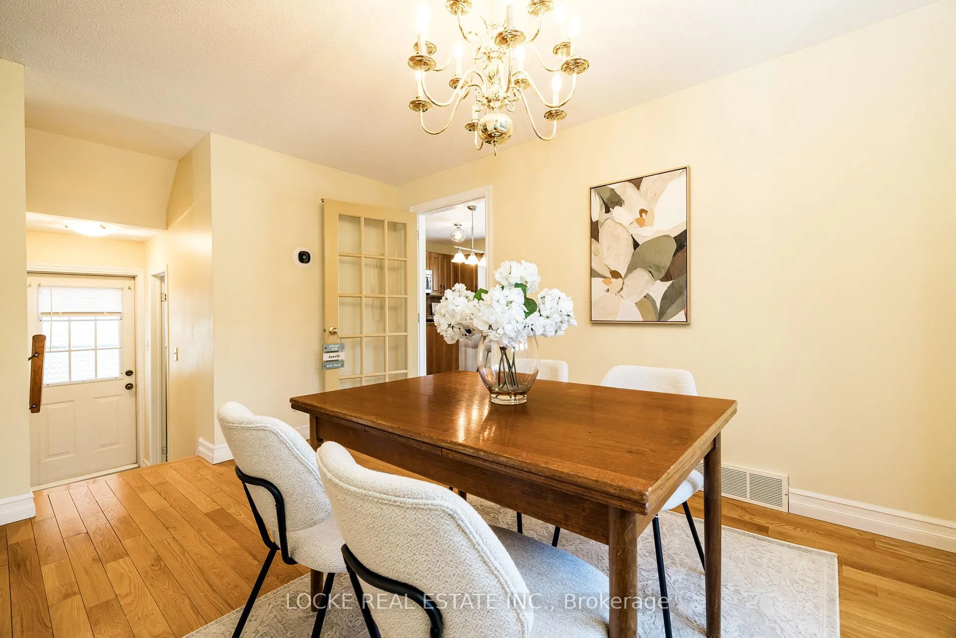 Photo 12 of 6096 Meadowhill Crescent, Ottawa, Chapel Hill — HOMEH