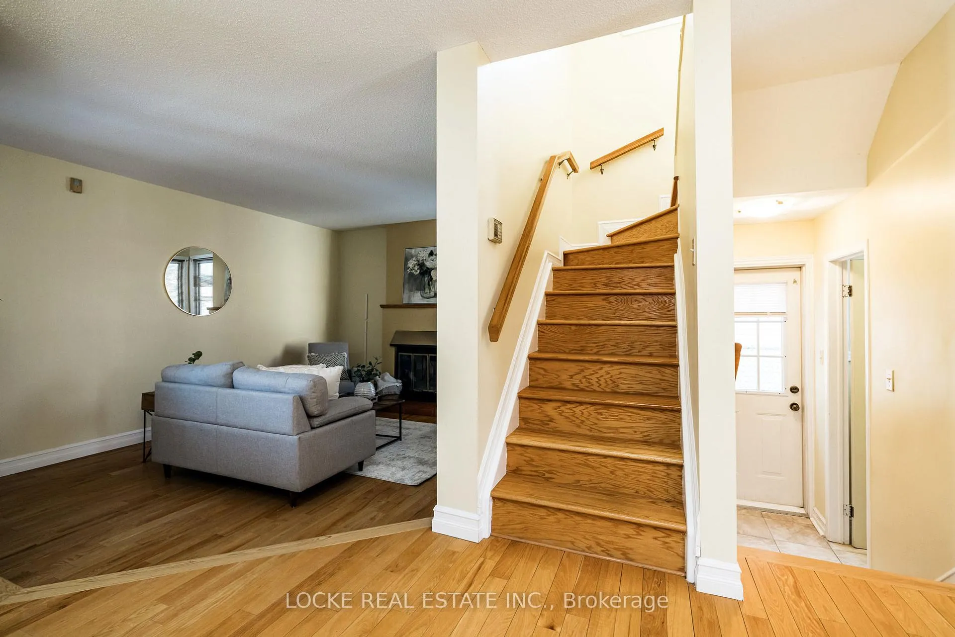 Photo 20 of 6096 Meadowhill Crescent, Ottawa, Chapel Hill — HOMEH