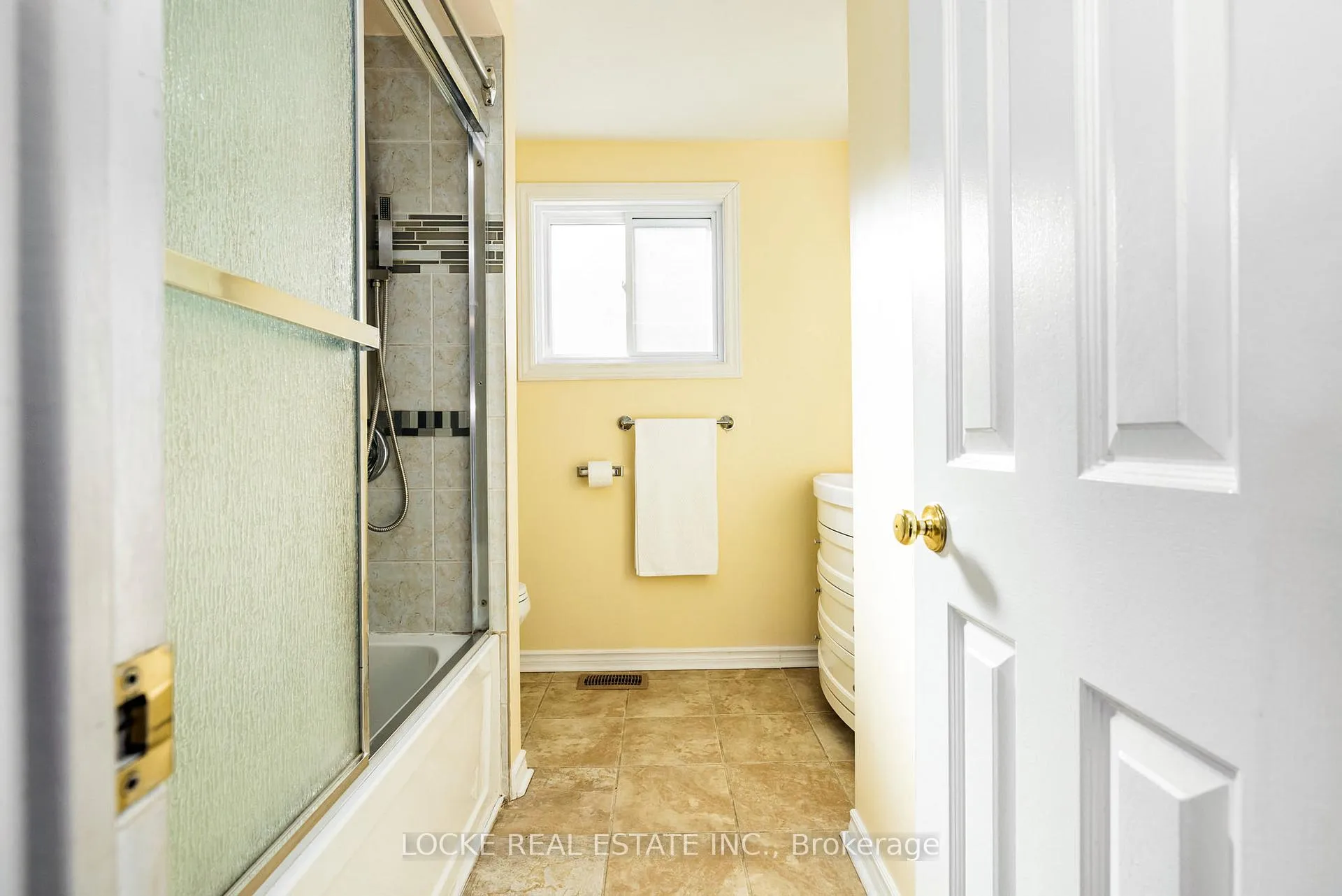 Photo 25 of 6096 Meadowhill Crescent, Ottawa, Chapel Hill — HOMEH